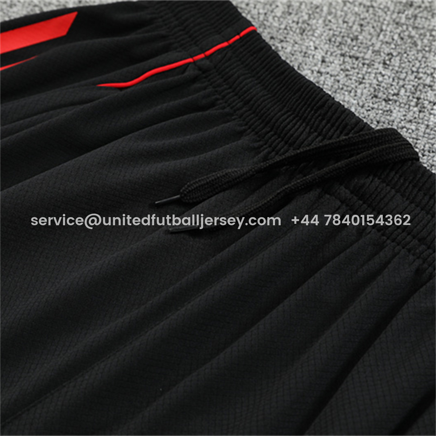 foot-Liver.pool 25-26 Short-Sleeve Training Set - Red Camouflage Top & Black Shorts