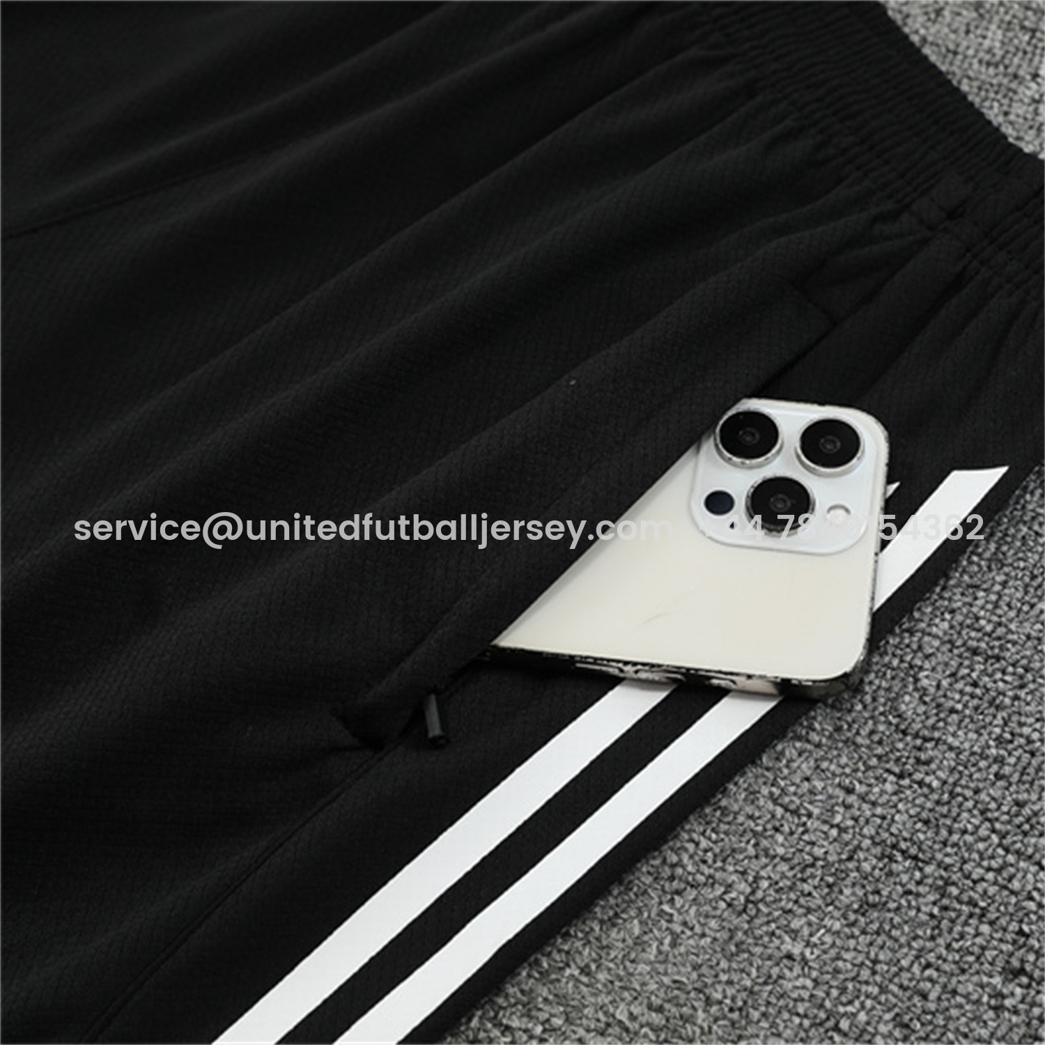 foot-Liver.pool 25-26 Kids Short-Sleeve Training Set - Green Top & Black Shorts