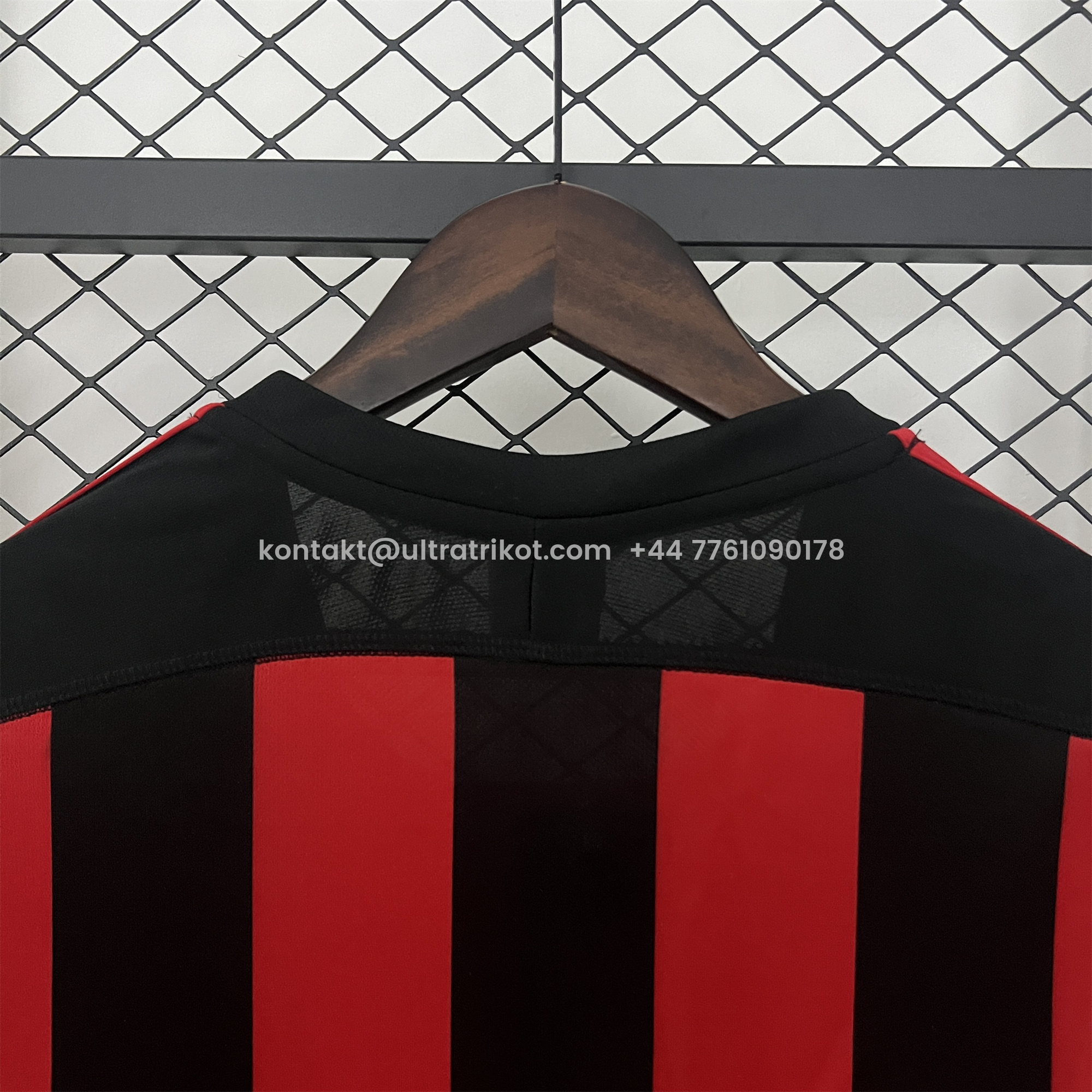UltraTrikot-Retro AC Milan 2003-04 Home Jersey