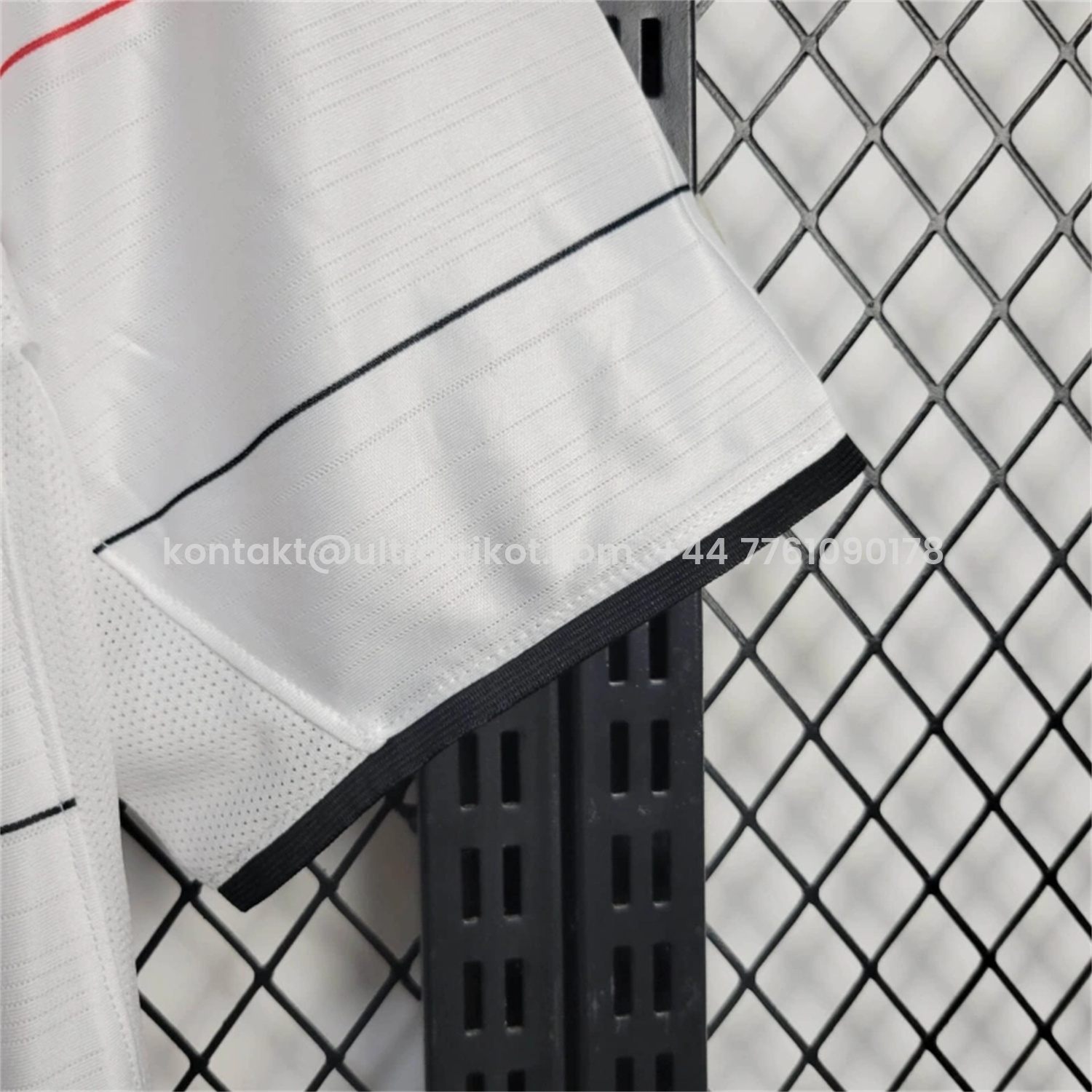 UltraTrikot-Retro Manchester United 04-06 Third Jersey