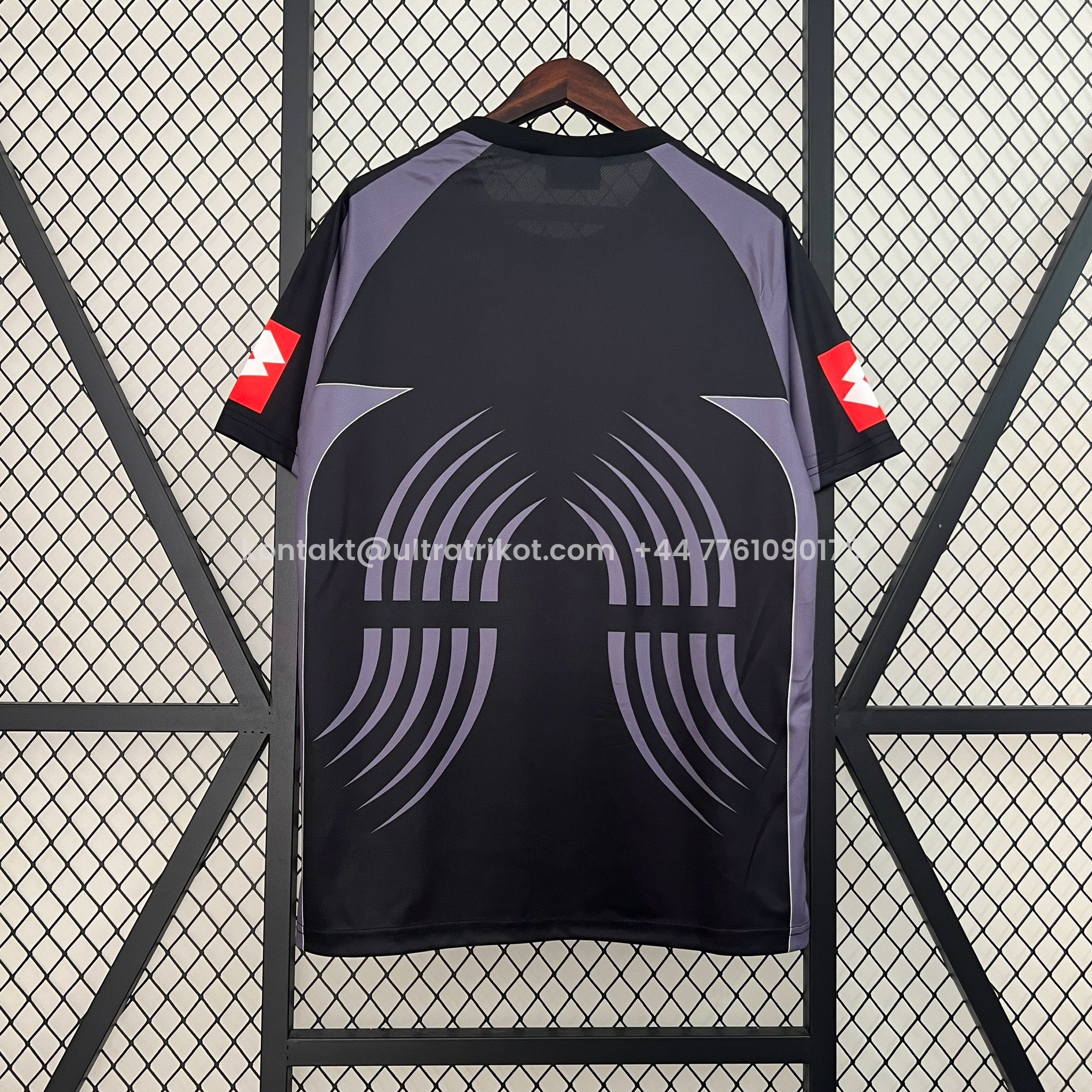 UltraTrikot-Retro Juventus 2001-02 Black Goalkeeper Jersey