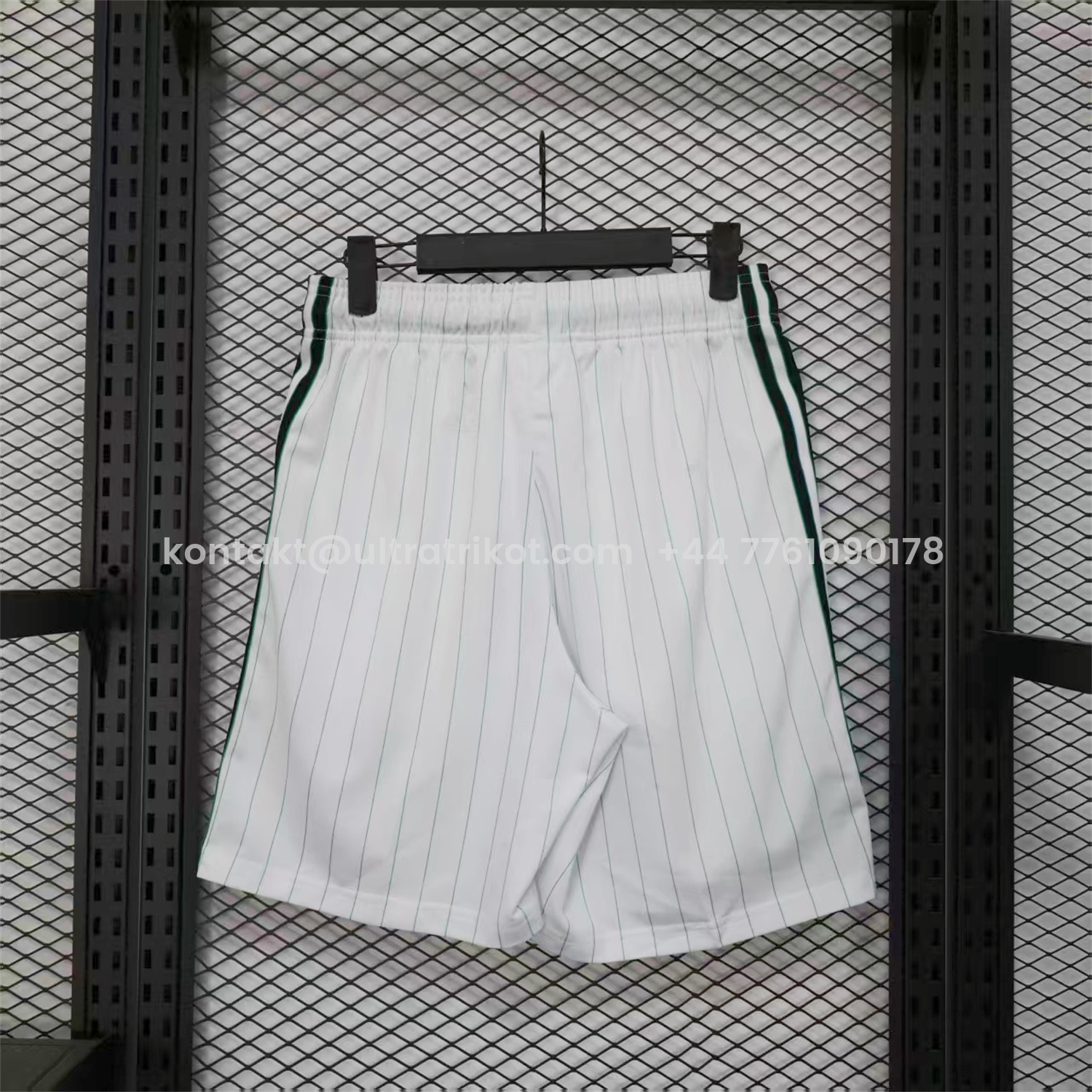 UltraTrikot-Liver.pool 25-26 Trefoil White Travel Shorts - Player Version