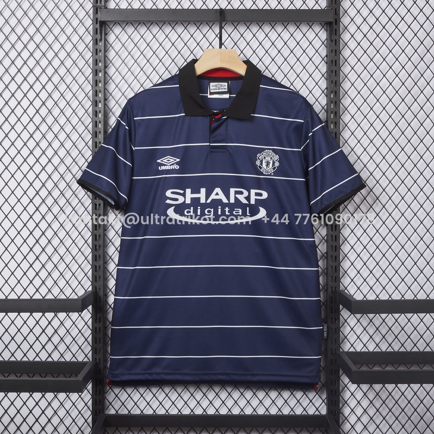 UltraTrikot-Retro Manchester United 1999-00 Third Jersey