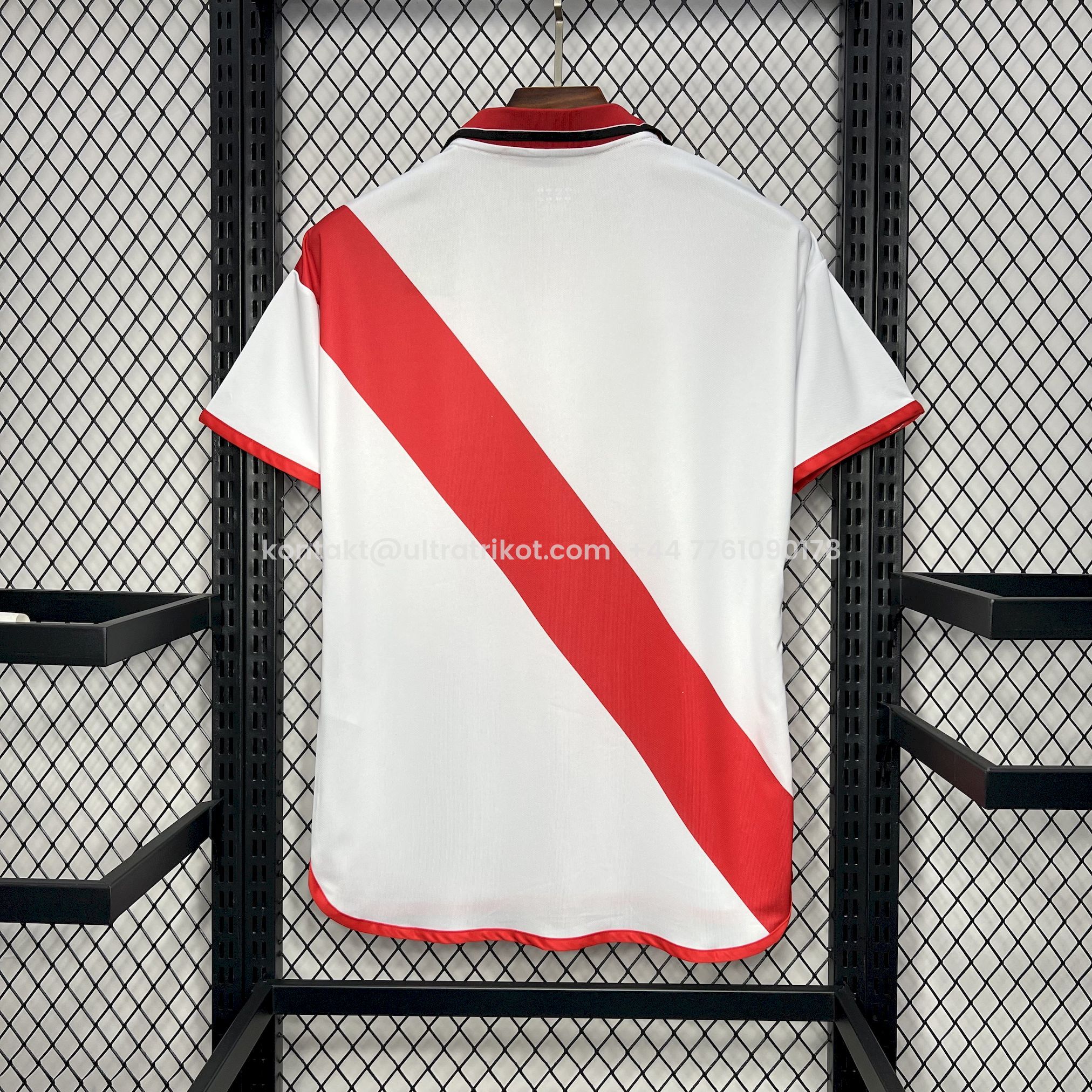 UltraTrikot-Retro Rayo Vallecano 2001-02 Home Jersey
