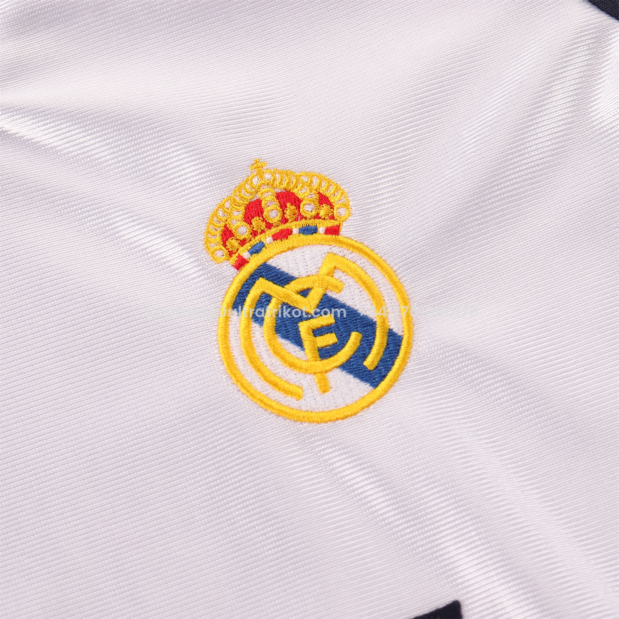 UltraTrikot-Retro Real Madrid 1998-00 Home Kids Kit