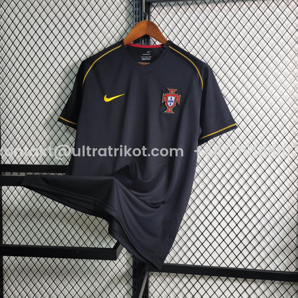 UltraTrikot-Retro Portugal 2006 Away Stadium Jersey