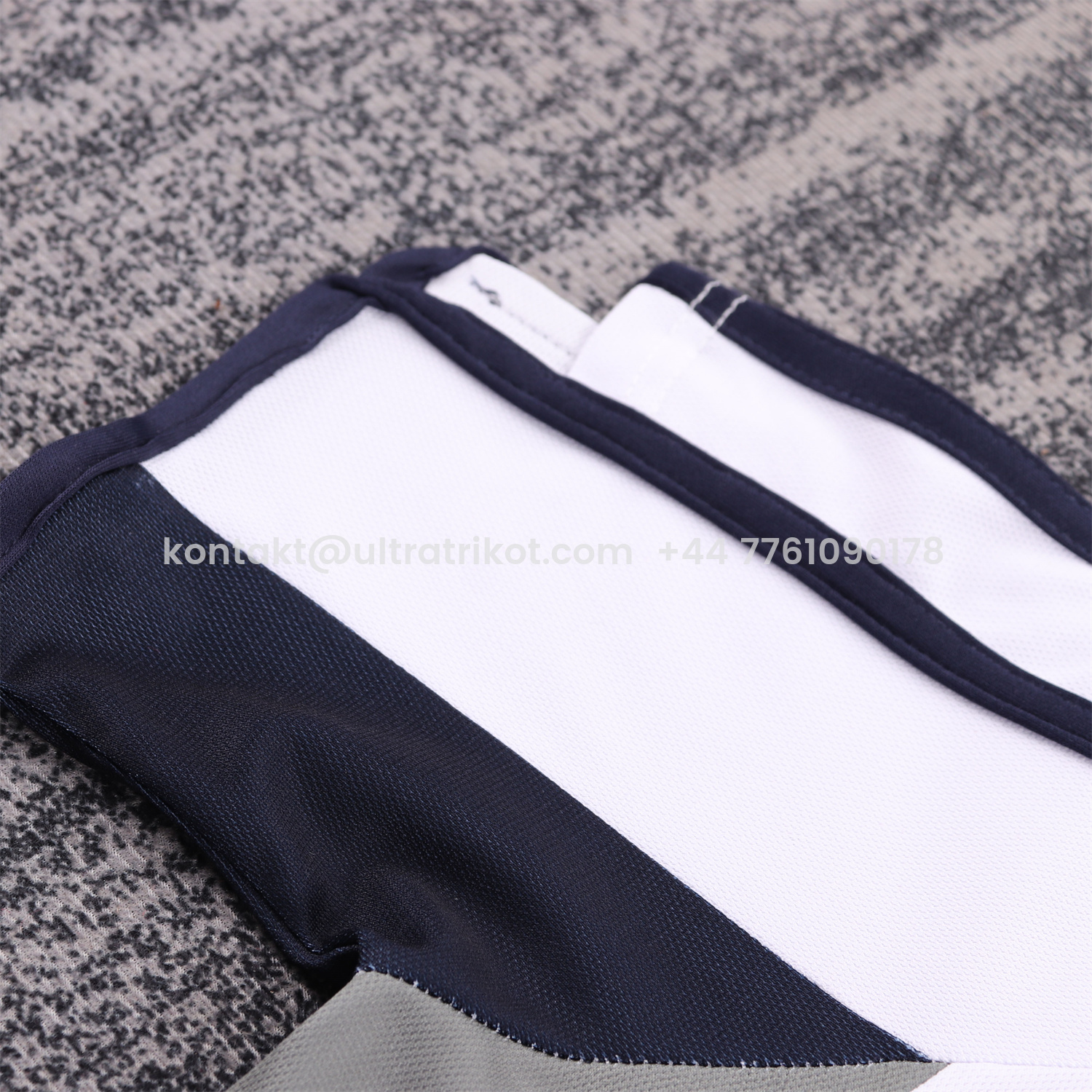 UltraTrikot-Retro Real Madrid 2000-01 Home Kids Kit