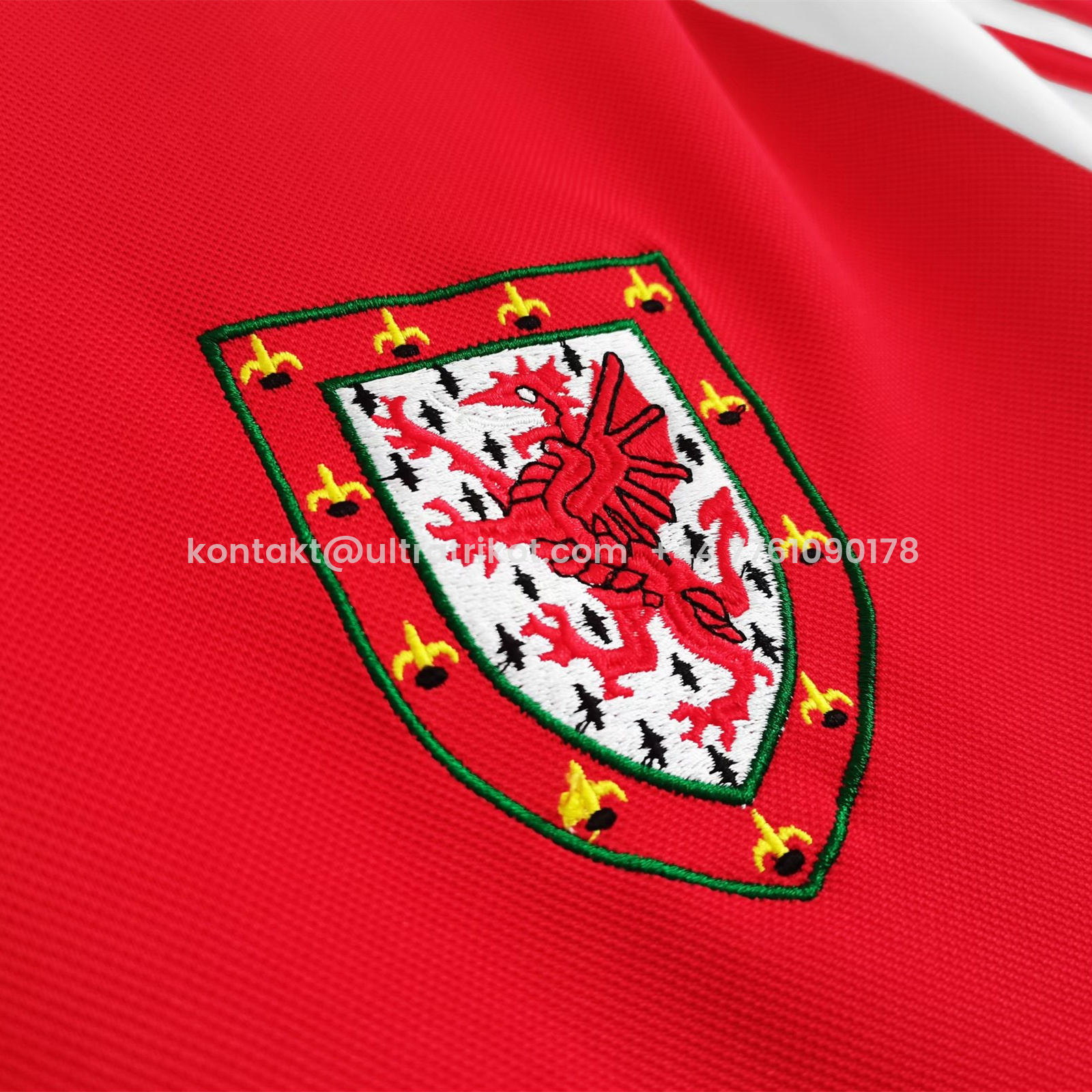 UltraTrikot-Retro Wales 1982 Home Stadium Jersey