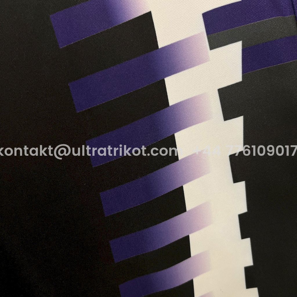 UltraTrikot-Retro Real Madrid 1997-98 Third Jersey