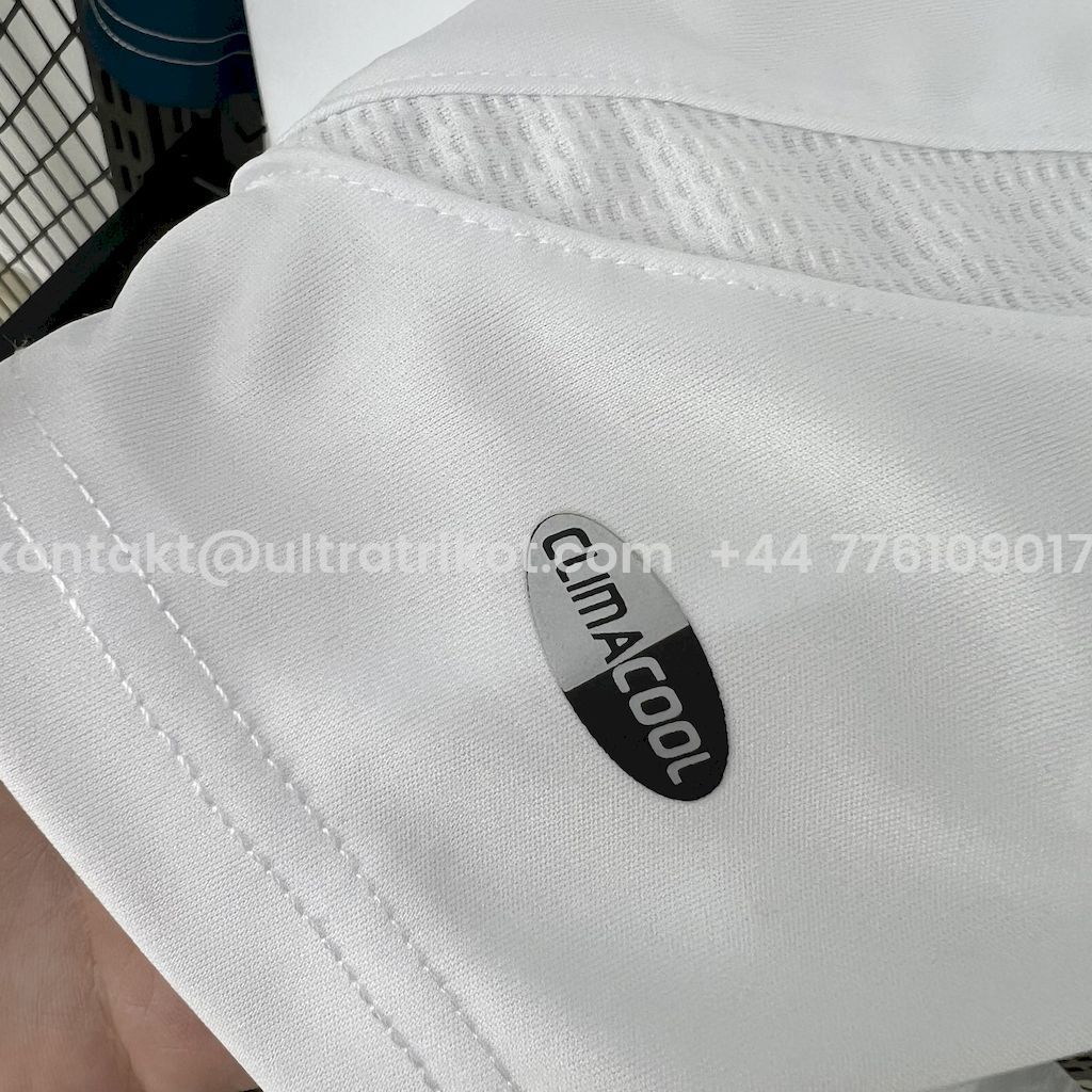 UltraTrikot-Retro Liver.pool 2006-07 Third Jersey