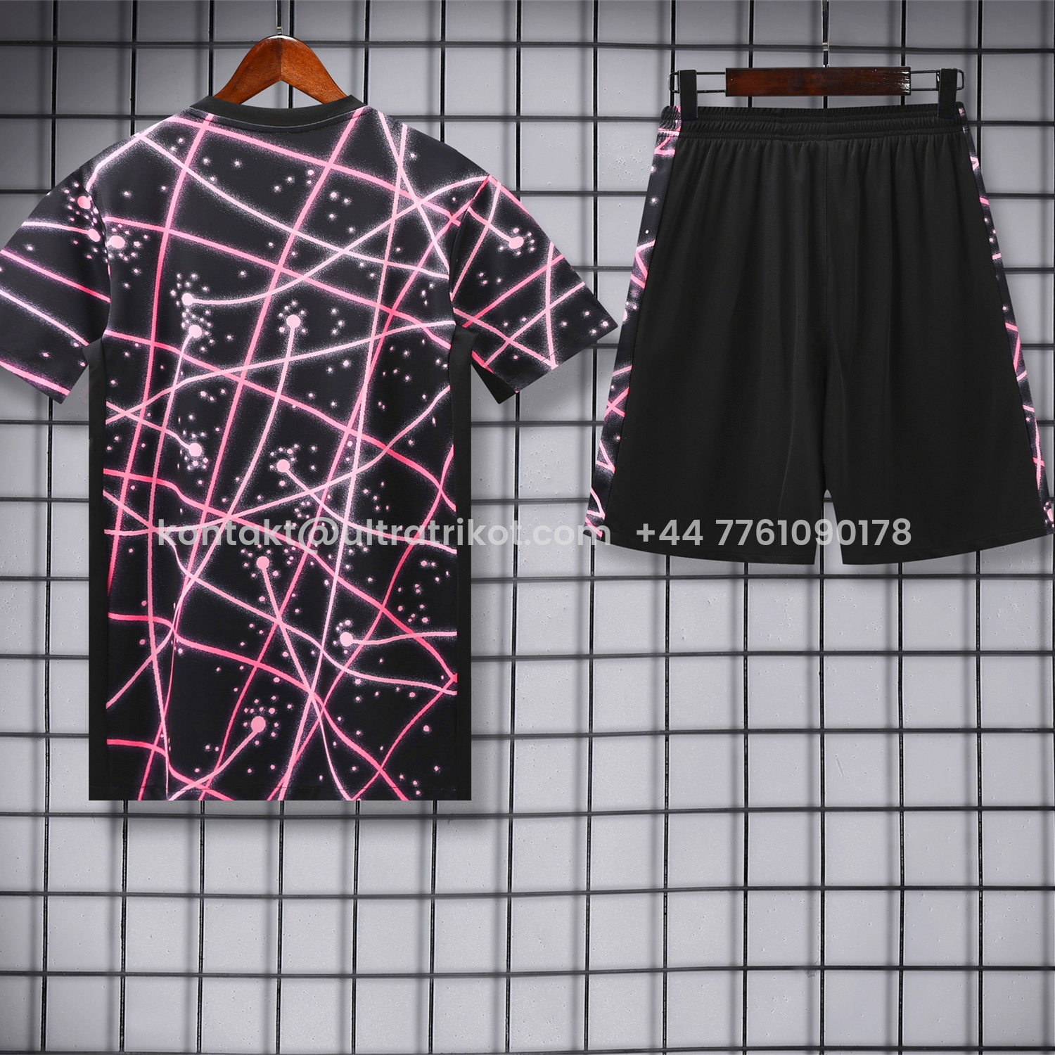 UltraTrikot-Paris Saint-Germain PSG 25-26 Short-Sleeve Training Set - Pink Fluorescent Rays Black Top & Black Shorts
