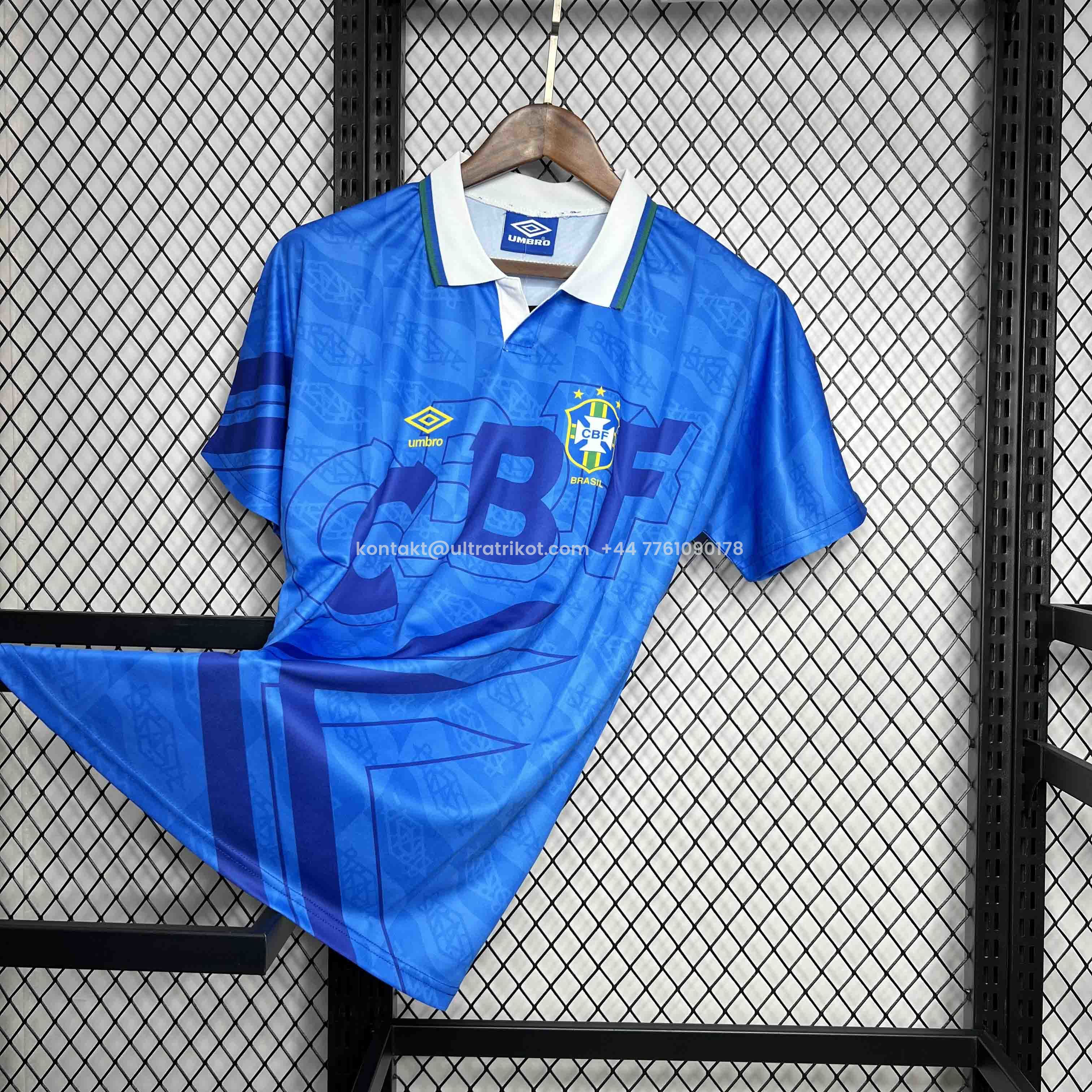 UltraTrikot-Retro Brazil 1991-93 Away Jersey