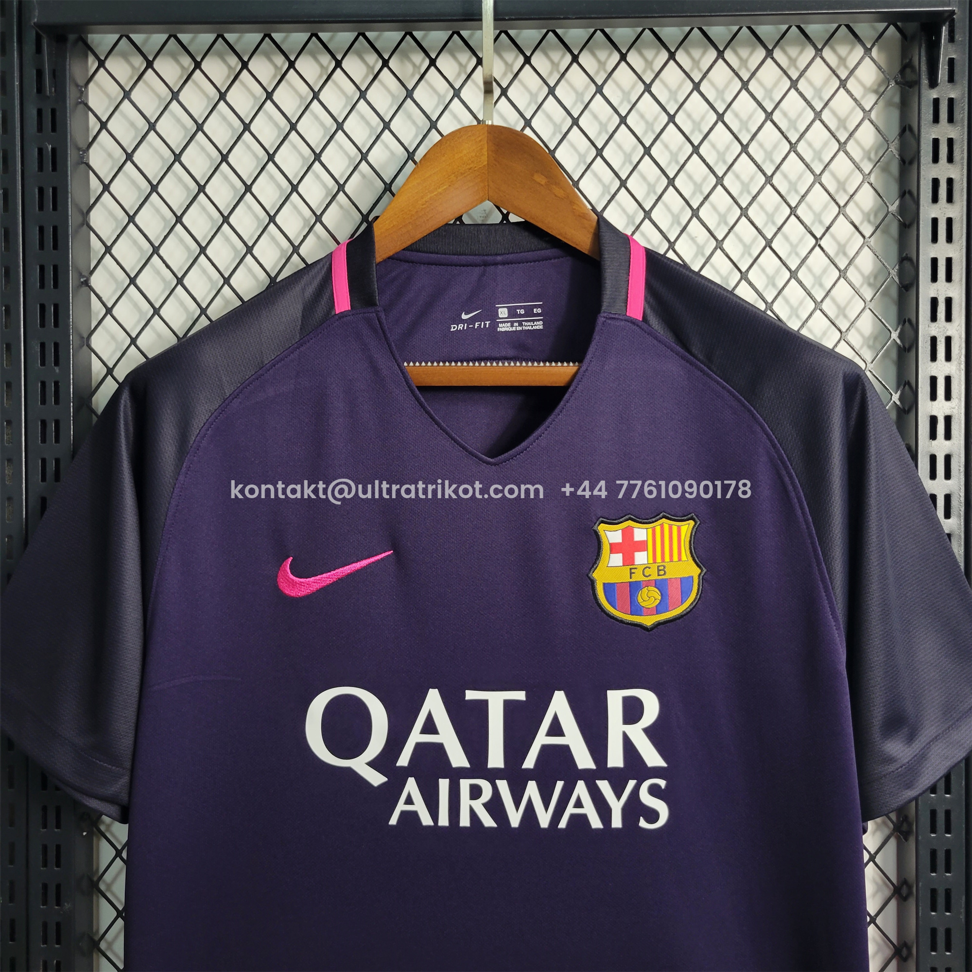 UltraTrikot-Retro Barcelona 16-17 Away Stadium Jersey