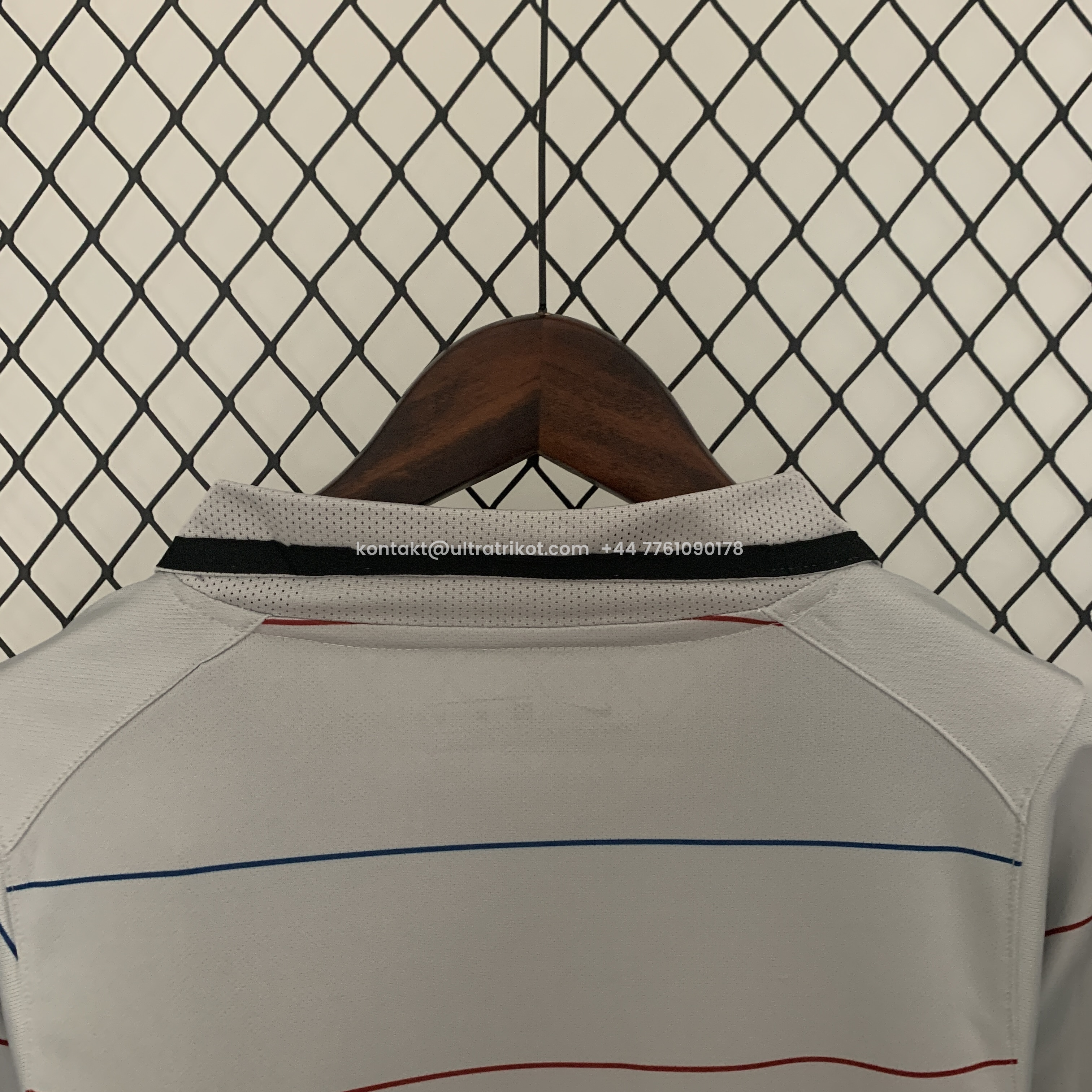 UltraTrikot-Retro Barcelona 03-04 Away Stadium Jersey