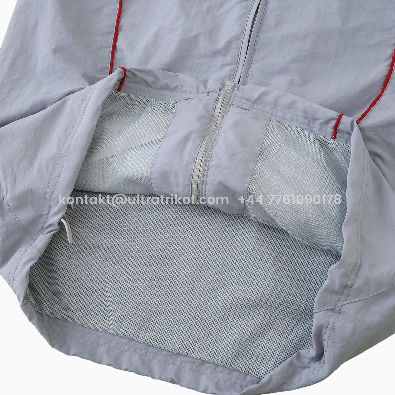 UltraTrikot-Bayern Munich 25-26 Grey Throwback Windbreaker Jacket - Grey