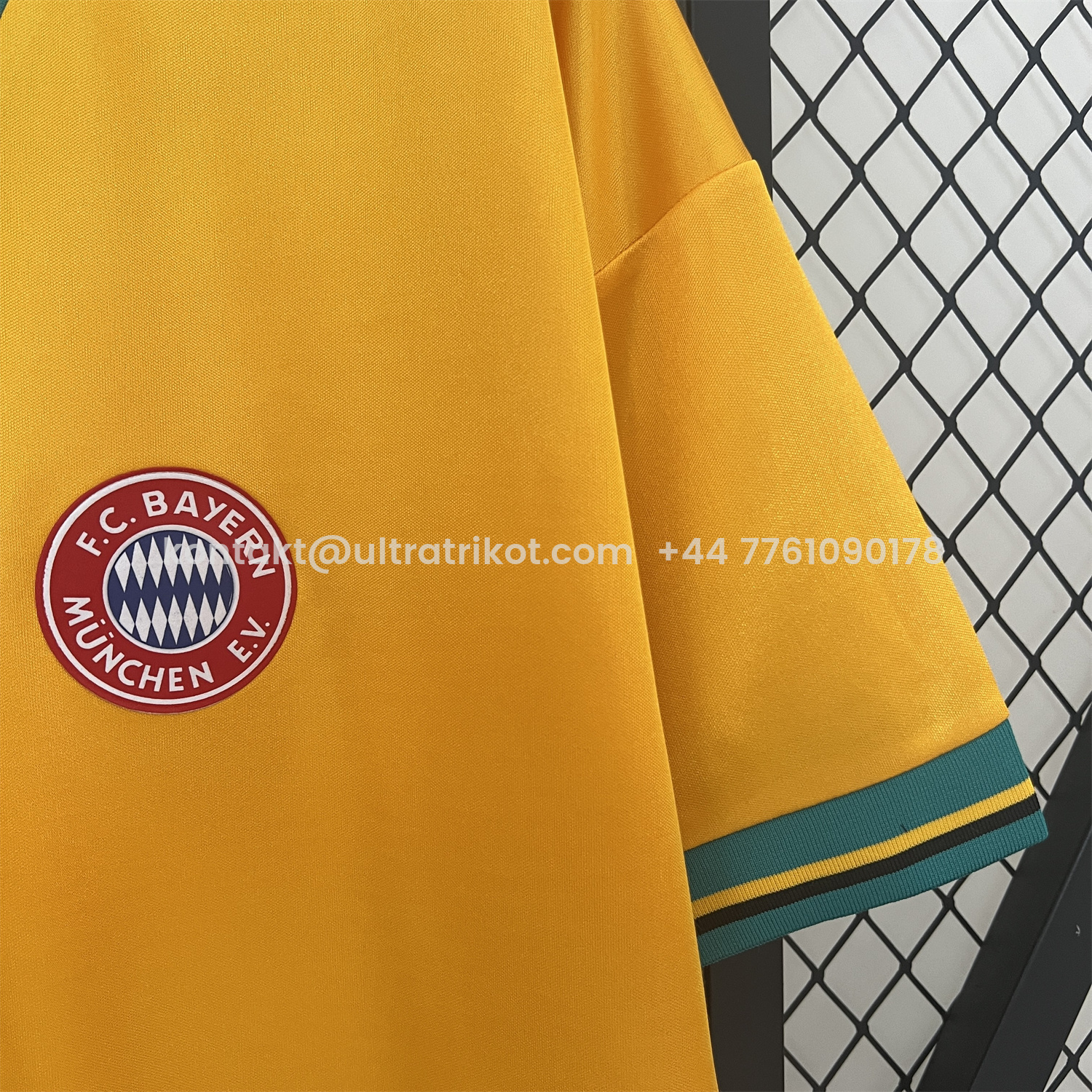 UltraTrikot-Retro Bayern Munich 1993-95 Away Jersey