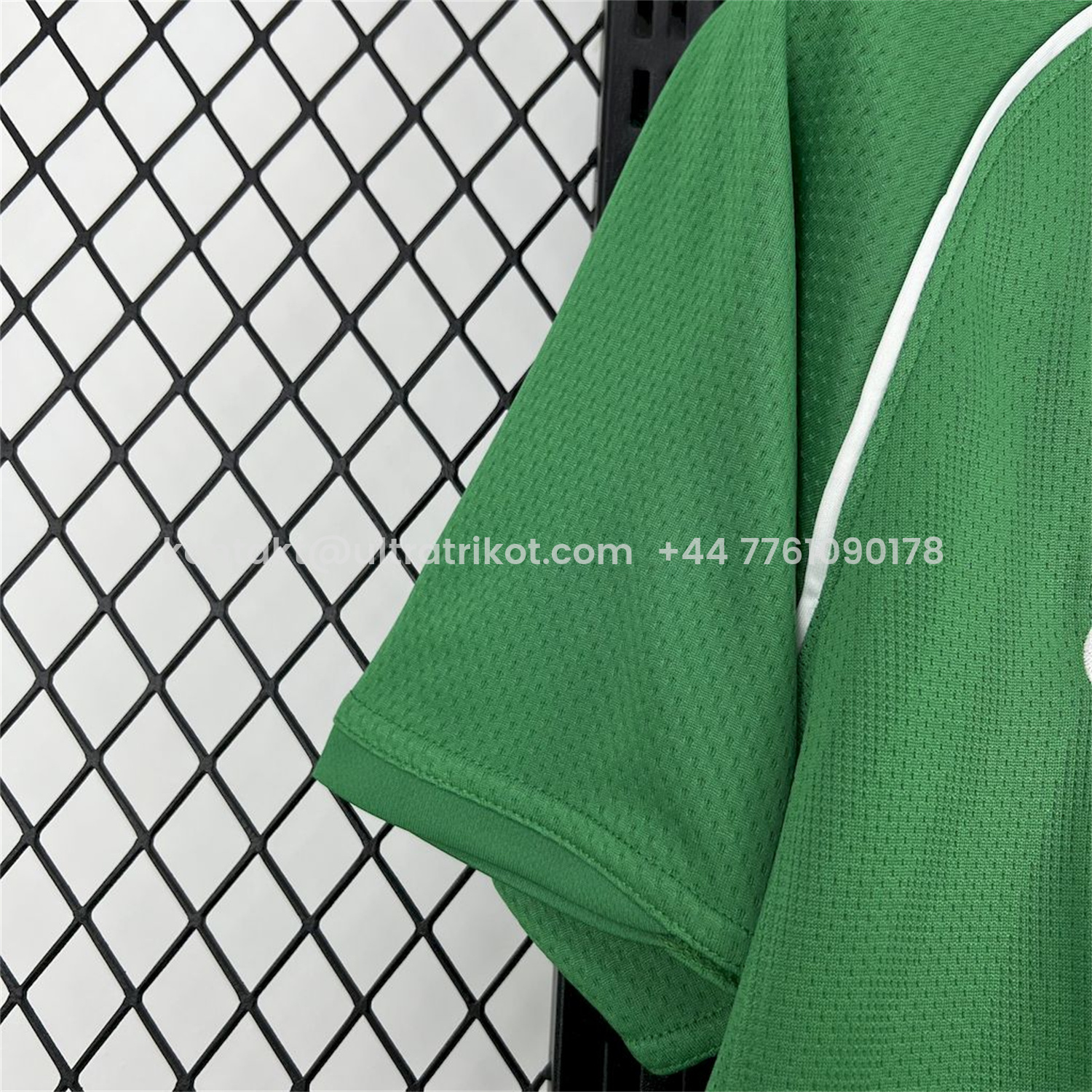 UltraTrikot-Retro Manchester United 2007-08 Green Goalkeeper Jersey