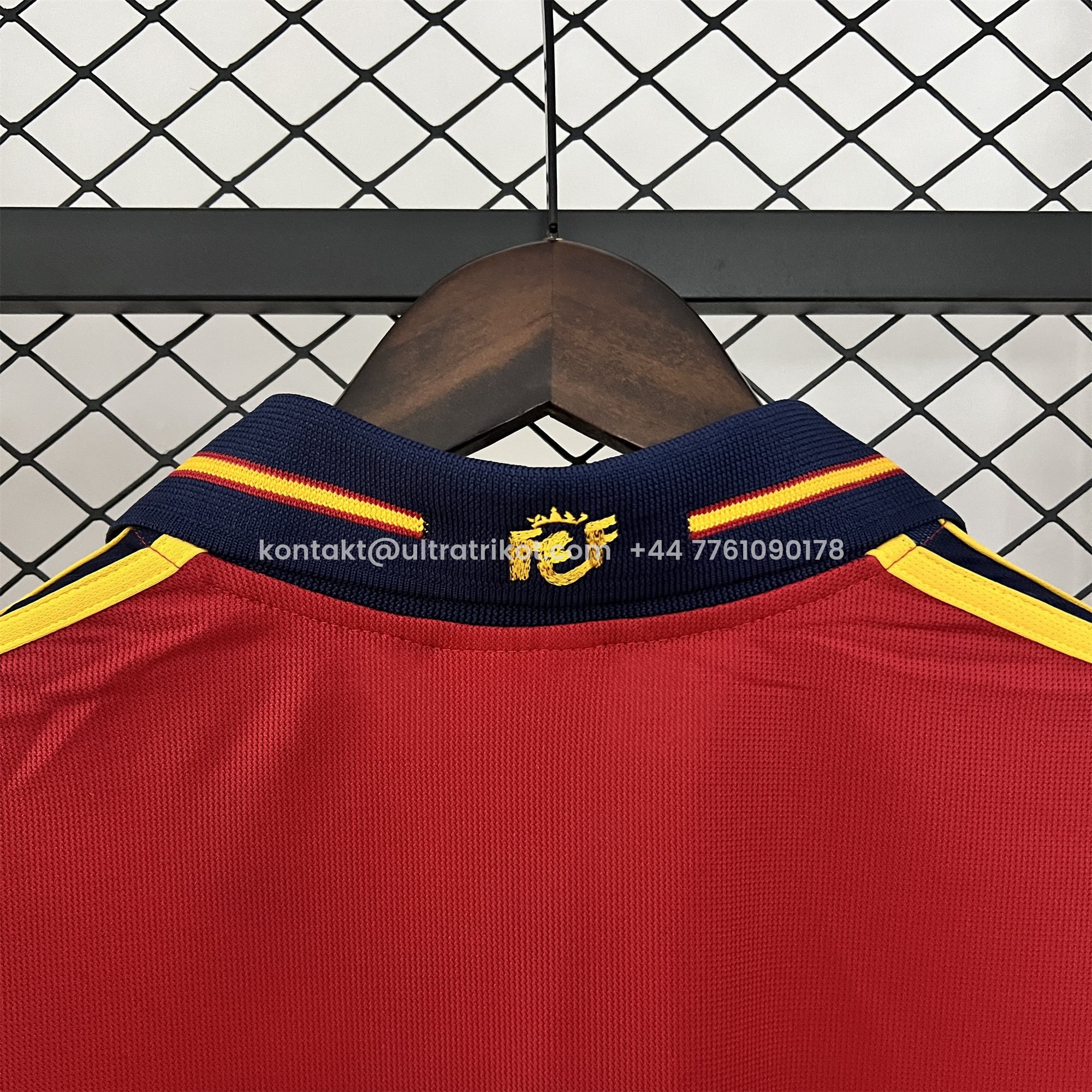 UltraTrikot-Retro Spain 2000 Home Jersey