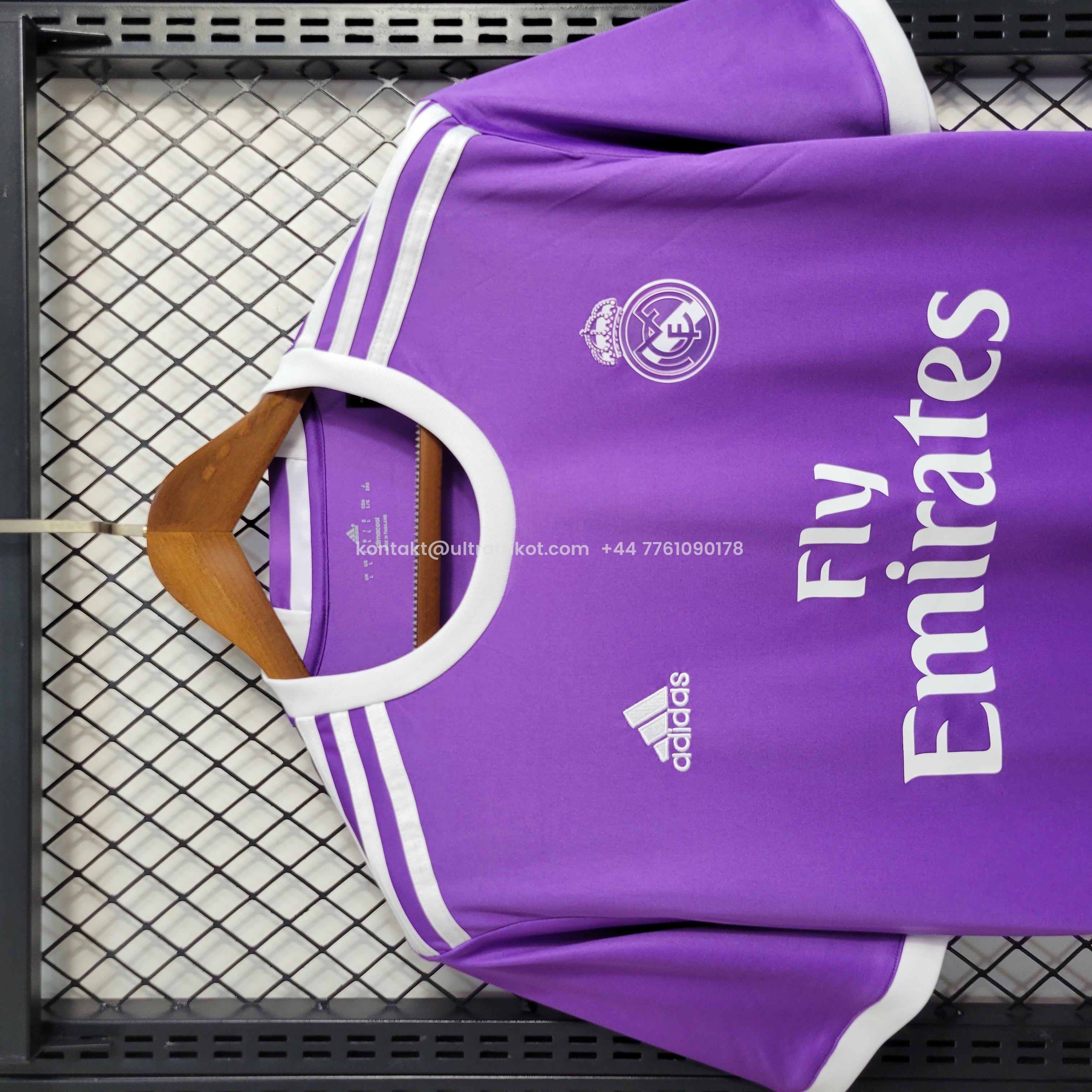 UltraTrikot-Retro Real Madrid 16-17 Away Jersey - Champions League Final Version