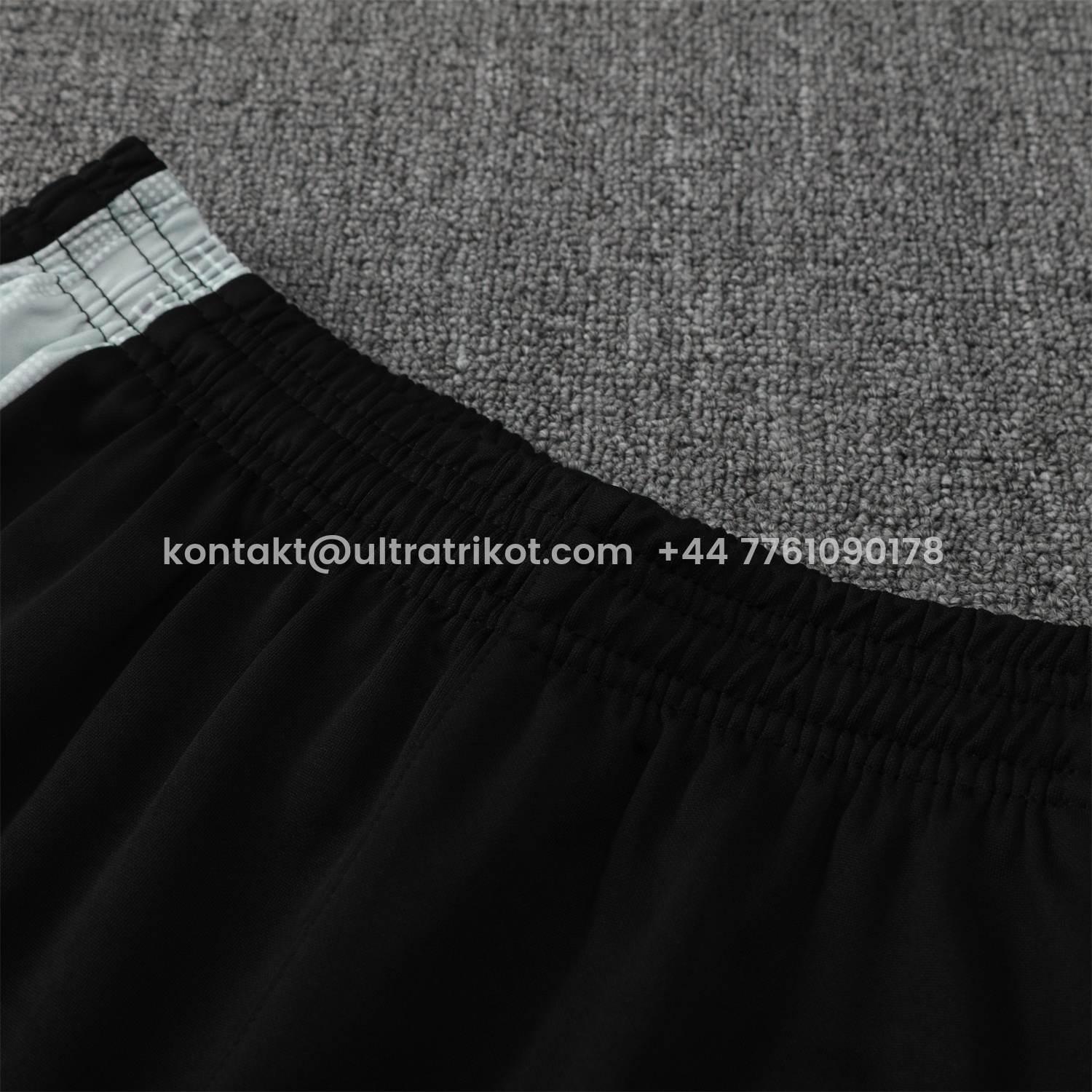 UltraTrikot-Real Madrid 25-26 Traning Hoodie Set - Triangular Spots White Hoodie With Black Pants