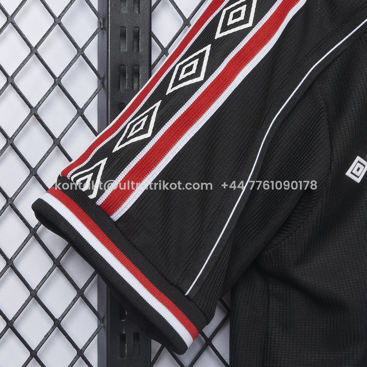 UltraTrikot-Retro Manchester United 1998-99 Black Jersey