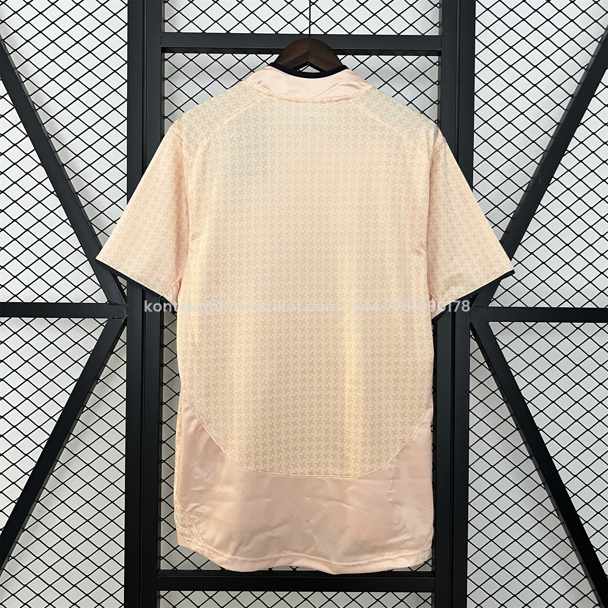 UltraTrikot-Retro Juventus 2003-04 Away Jersey