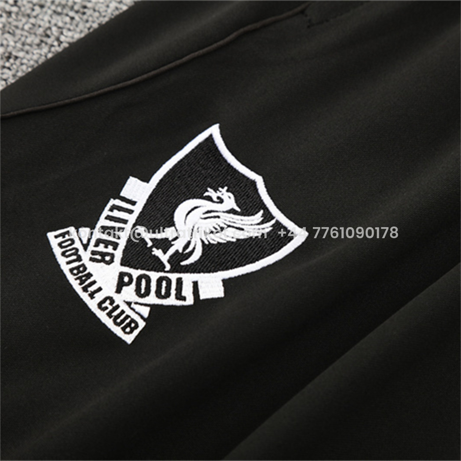 UltraTrikot-Liver.pool 25-26 Kids Long Sleeve Training Set - Green Top & Black Pants