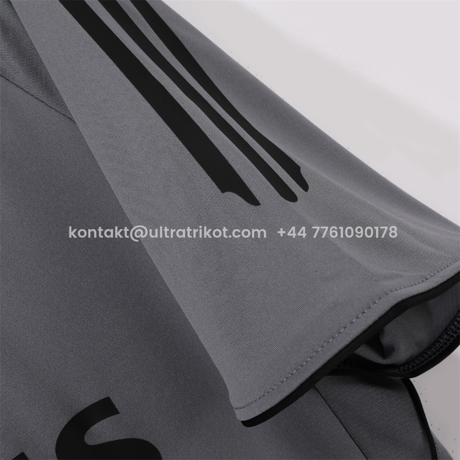 UltraTrikot-Retro Real Madrid 04-05 Third Grey Jersey