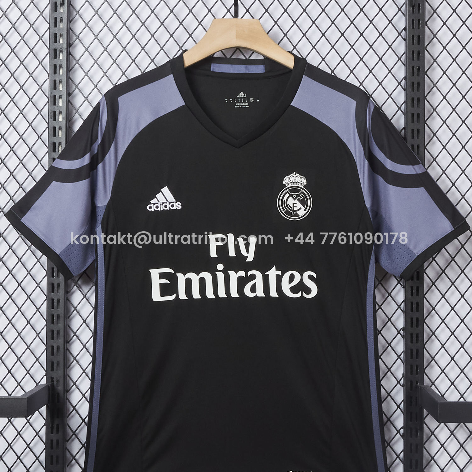 UltraTrikot-Retro Real Madrid 16-17 Third Jersey