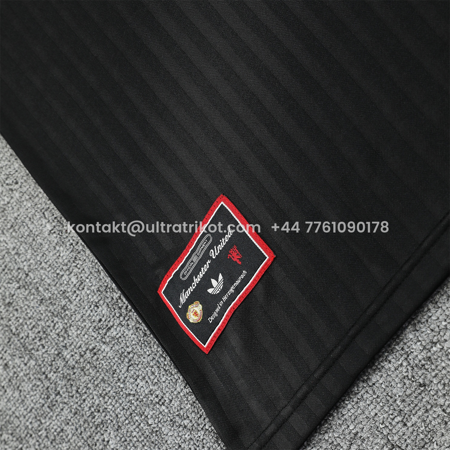 UltraTrikot-Manchester United 25-26 Short-Sleeve Training Set - Red Lines Black Top & Black Shorts