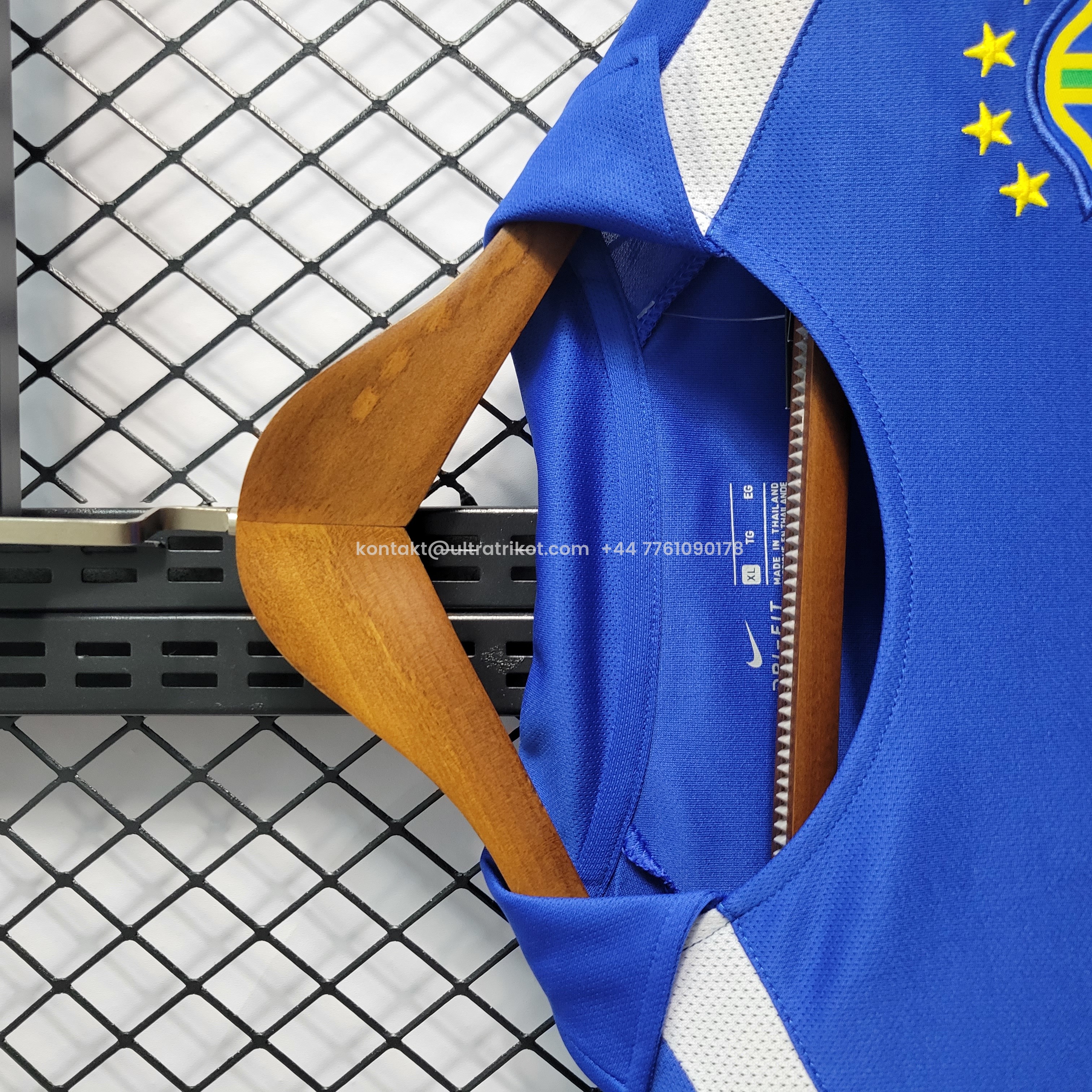 UltraTrikot-Retro Brazil 2002 Away Stadium Jersey