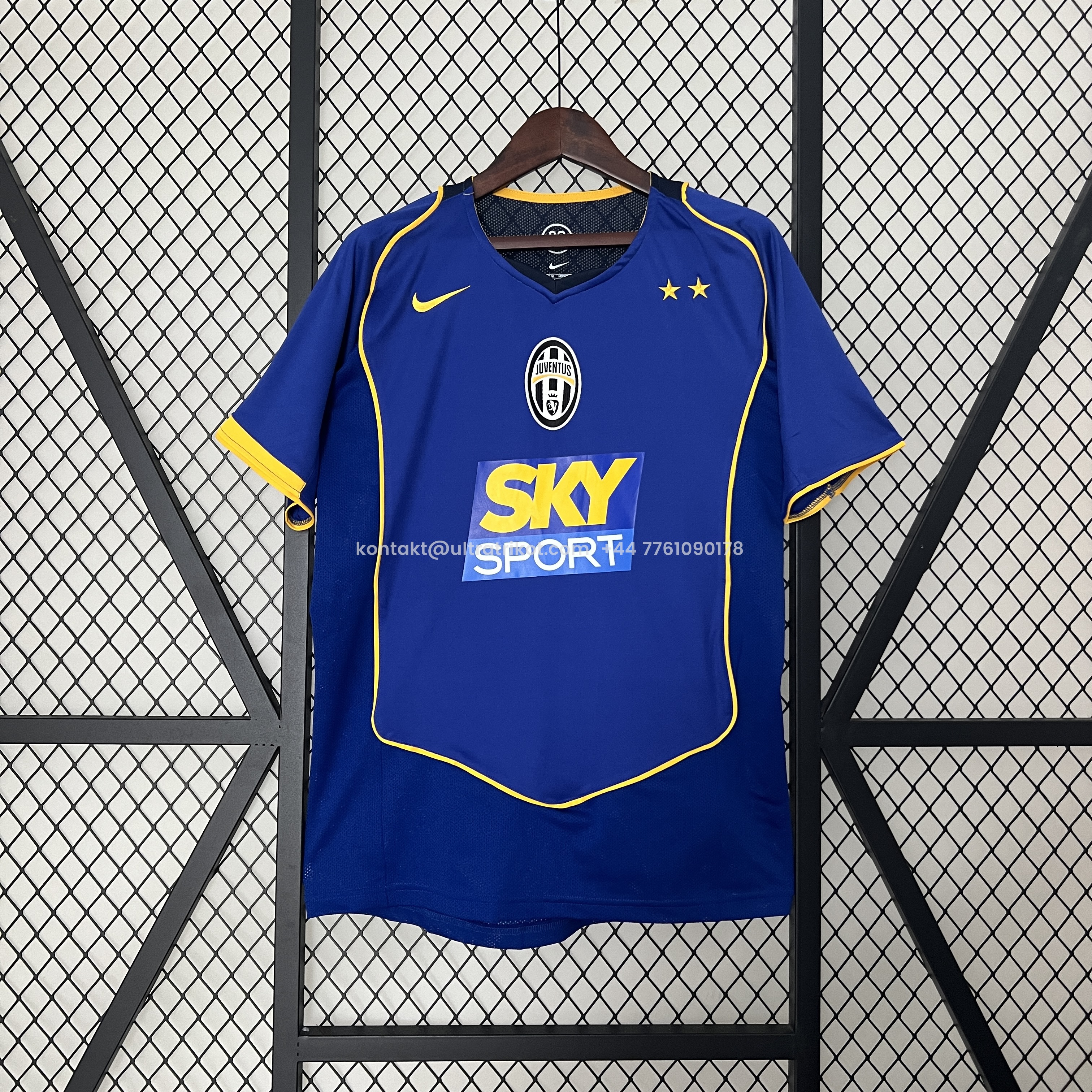 UltraTrikot-Retro Juventus 2004-05 Away Stadium Jersey