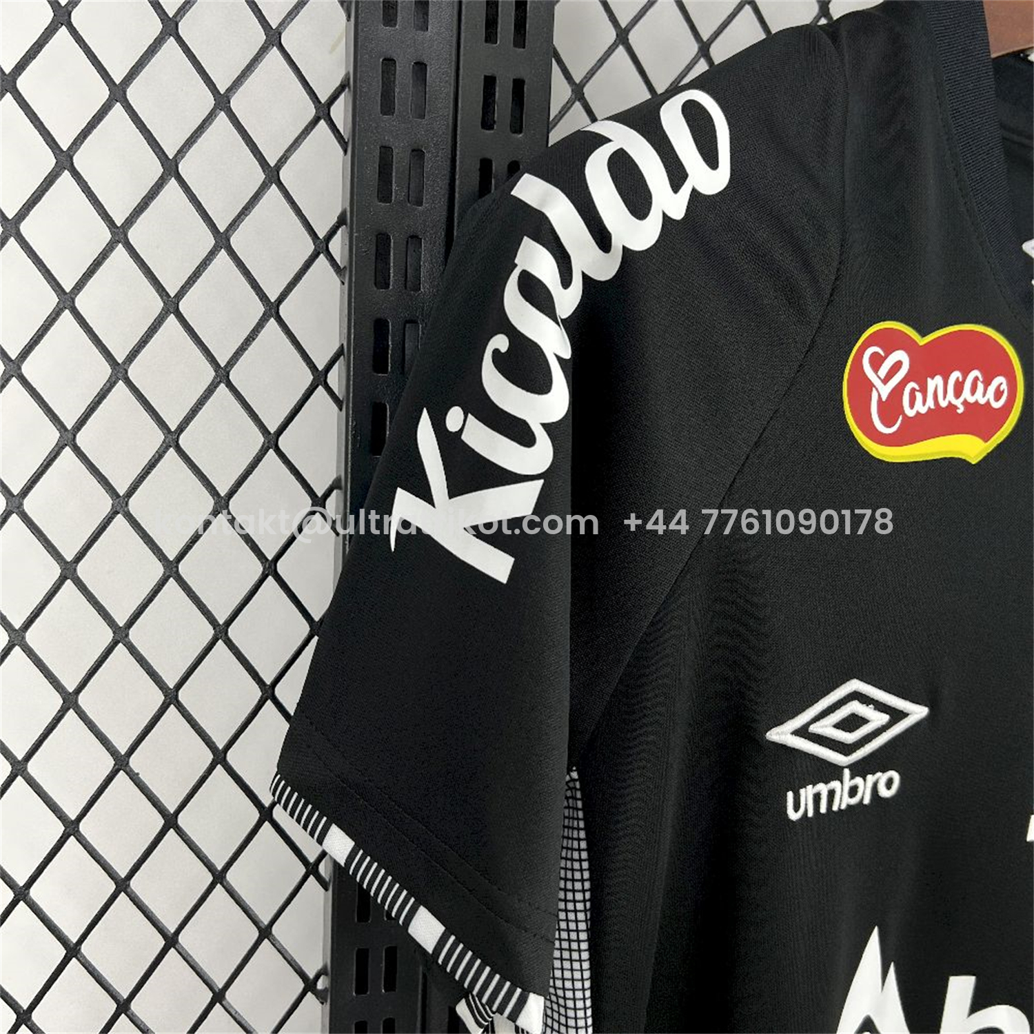 UltraTrikot-Santos 25-26 Black Goalkeeper Jersey with Sponsors - Fans Version