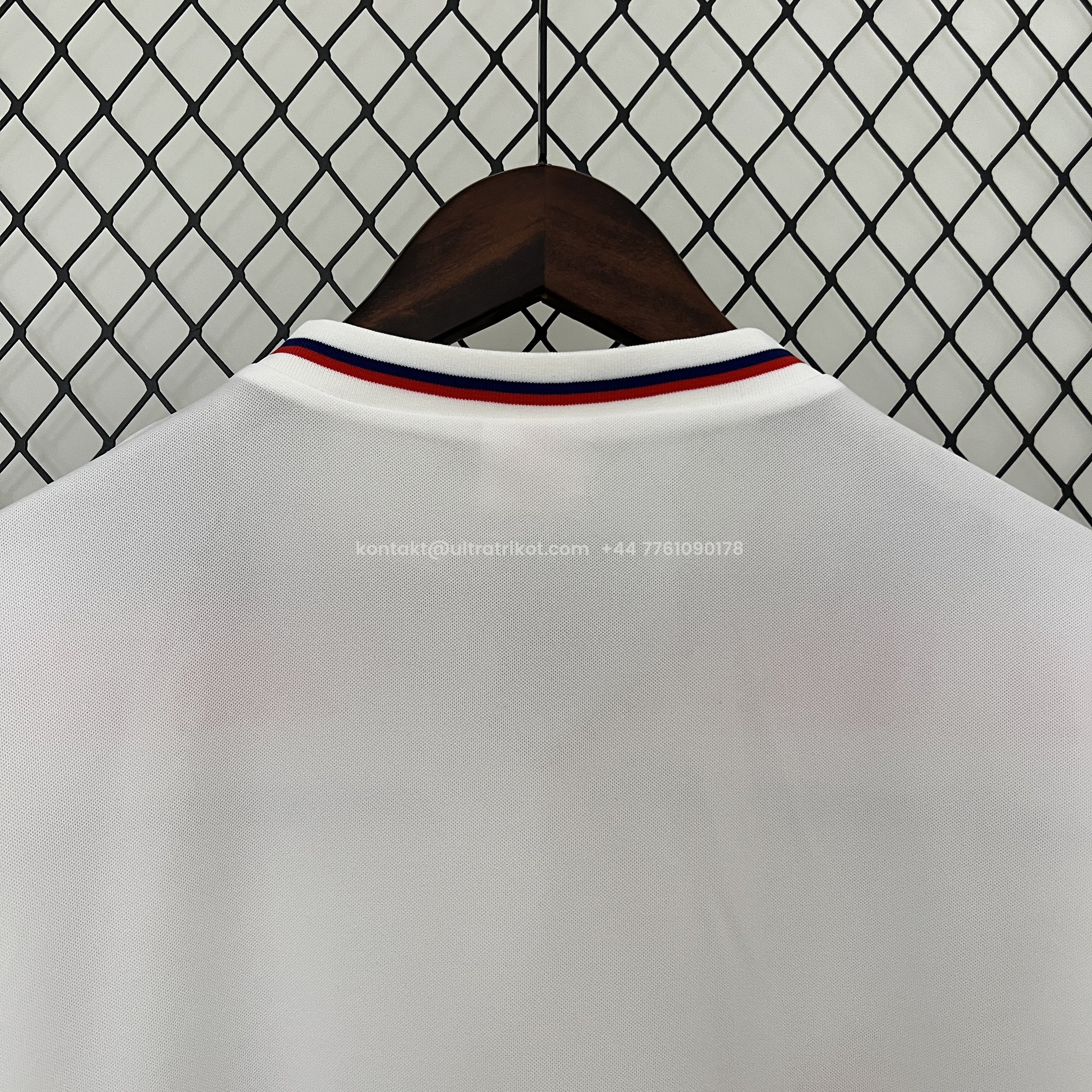 UltraTrikot-Retro England 1982 Home Stadium Jersey