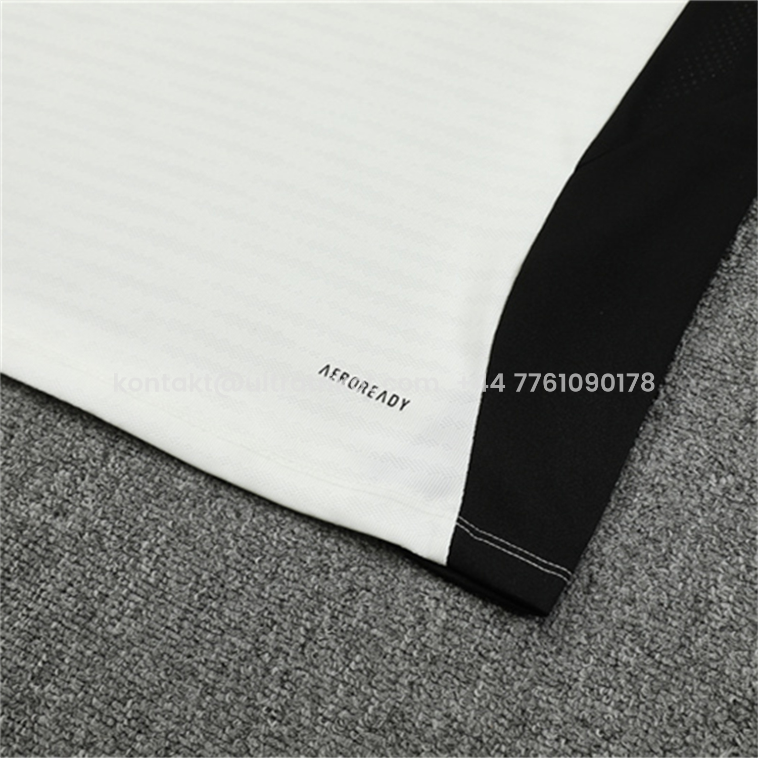 UltraTrikot-Liver.pool 25-26 Kids Long Sleeve Training Set - Player Version - White Top & Black Pants