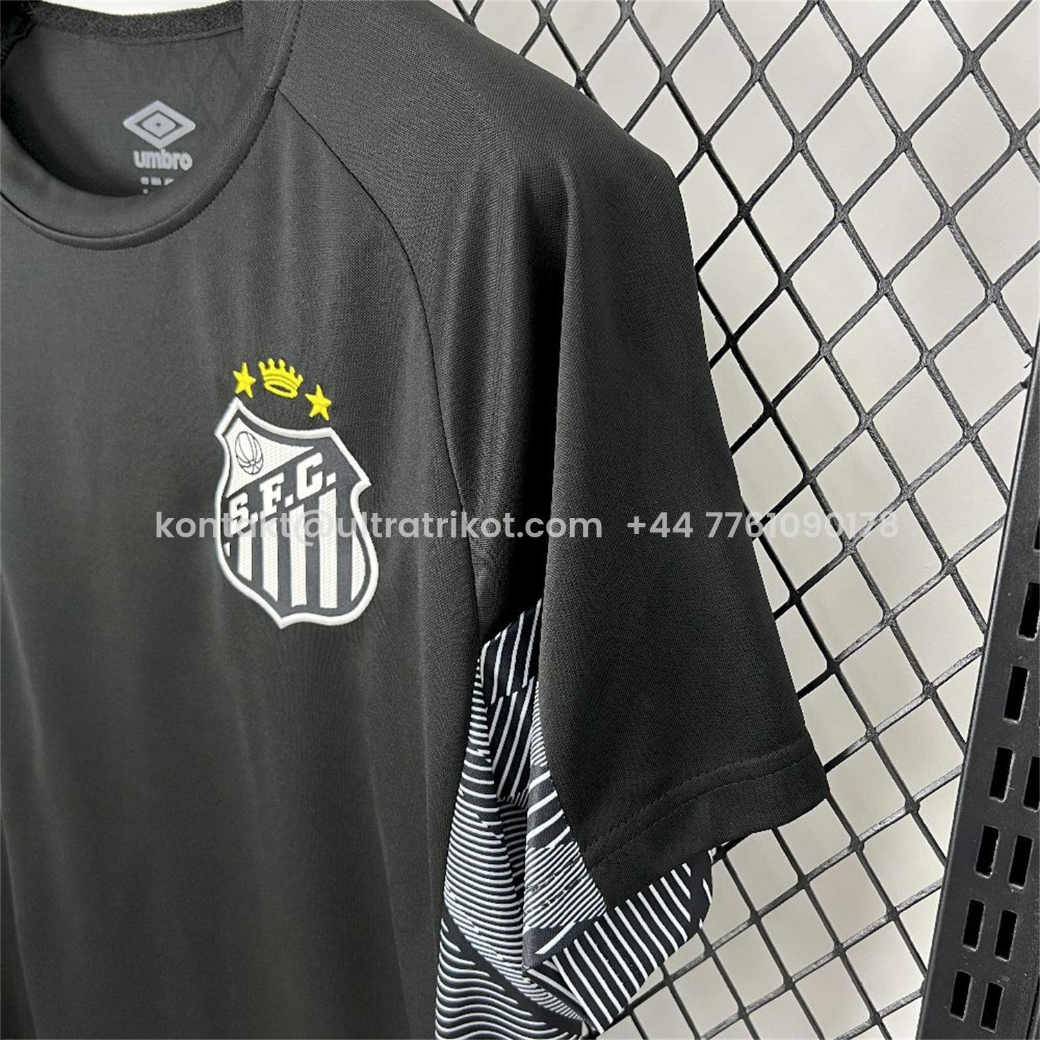 UltraTrikot-Santos 25-26 Black Goalkeeper Unsponsored Jersey - Fans Version