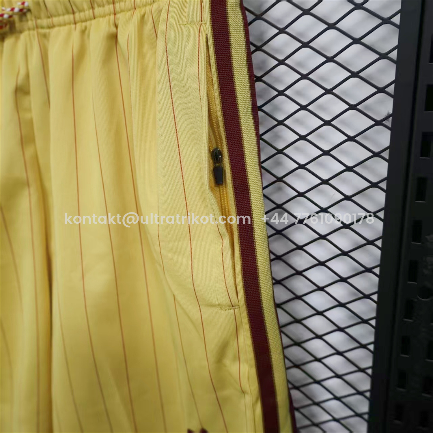 UltraTrikot-Arsenal 25-26 Trefoil Yellow Travel Shorts - Player Version