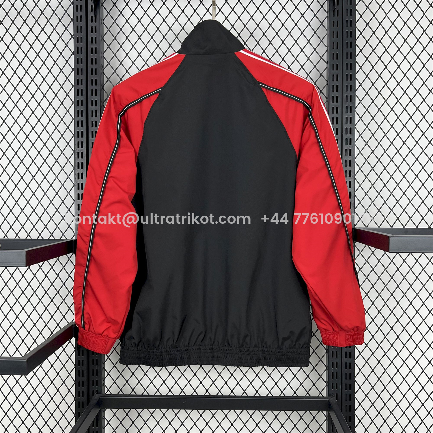UltraTrikot-Retro Manchester United 1998-99 Throwback Windbreaker Jacket - Black and Red