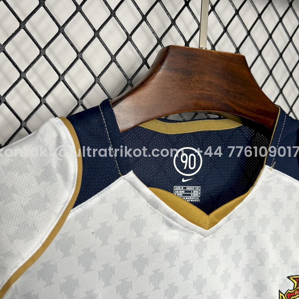 UltraTrikot-Retro Portugal 2004 Away Jersey