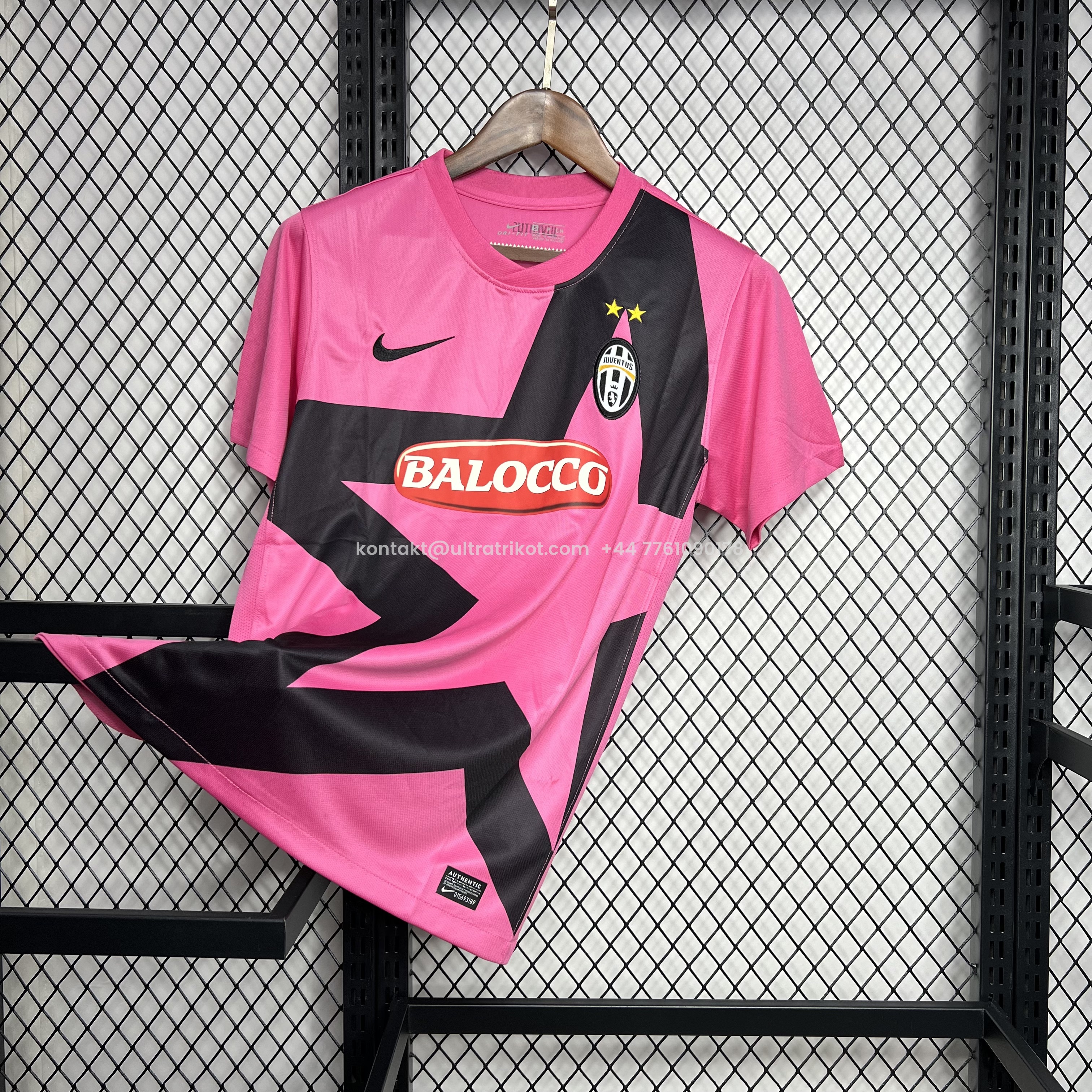 UltraTrikot-Retro Juventus 2011-12 Away Jersey