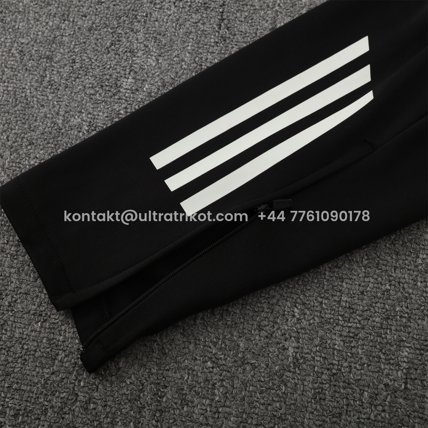 UltraTrikot-Manchester United 25-26 Traning Hoodie Set - Flowing Red Hoodie With Black Pants