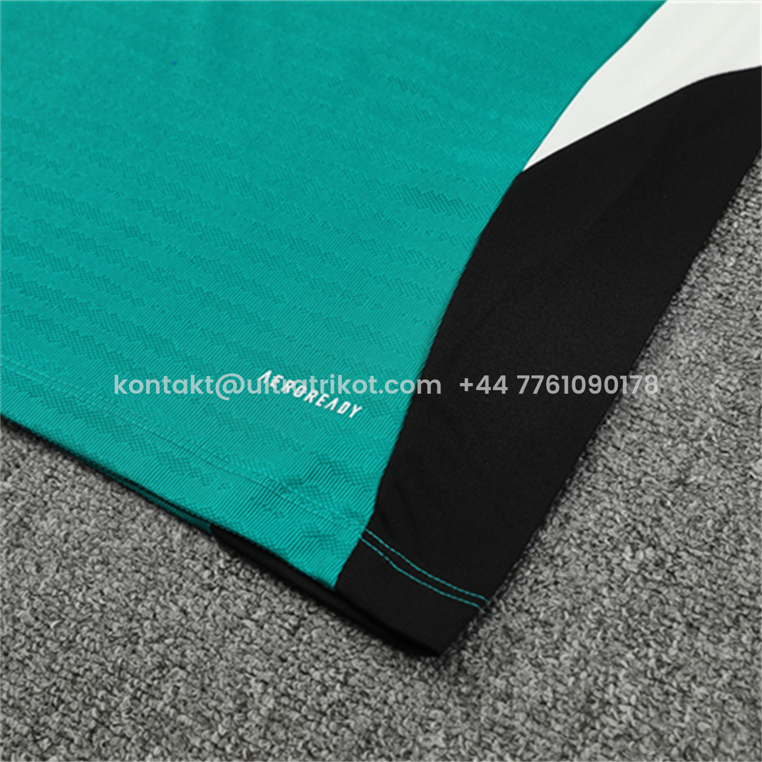 UltraTrikot-Liver.pool 25-26 Kids Long Sleeve Training Set - Player Version - Green Top and Black Pants