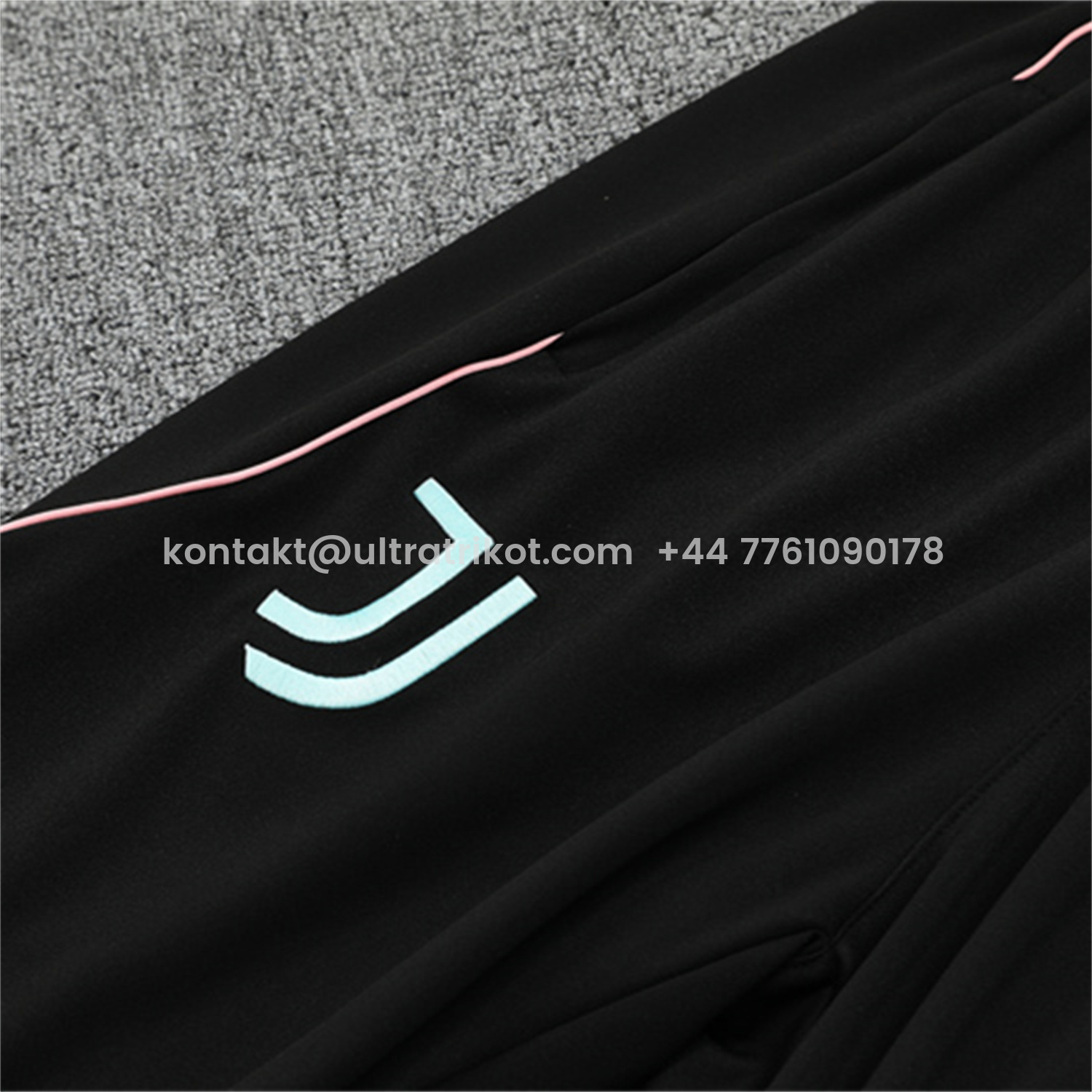 UltraTrikot-Juventus 25-26 Kids Long Sleeve Training Set - Black Top and Black Pants