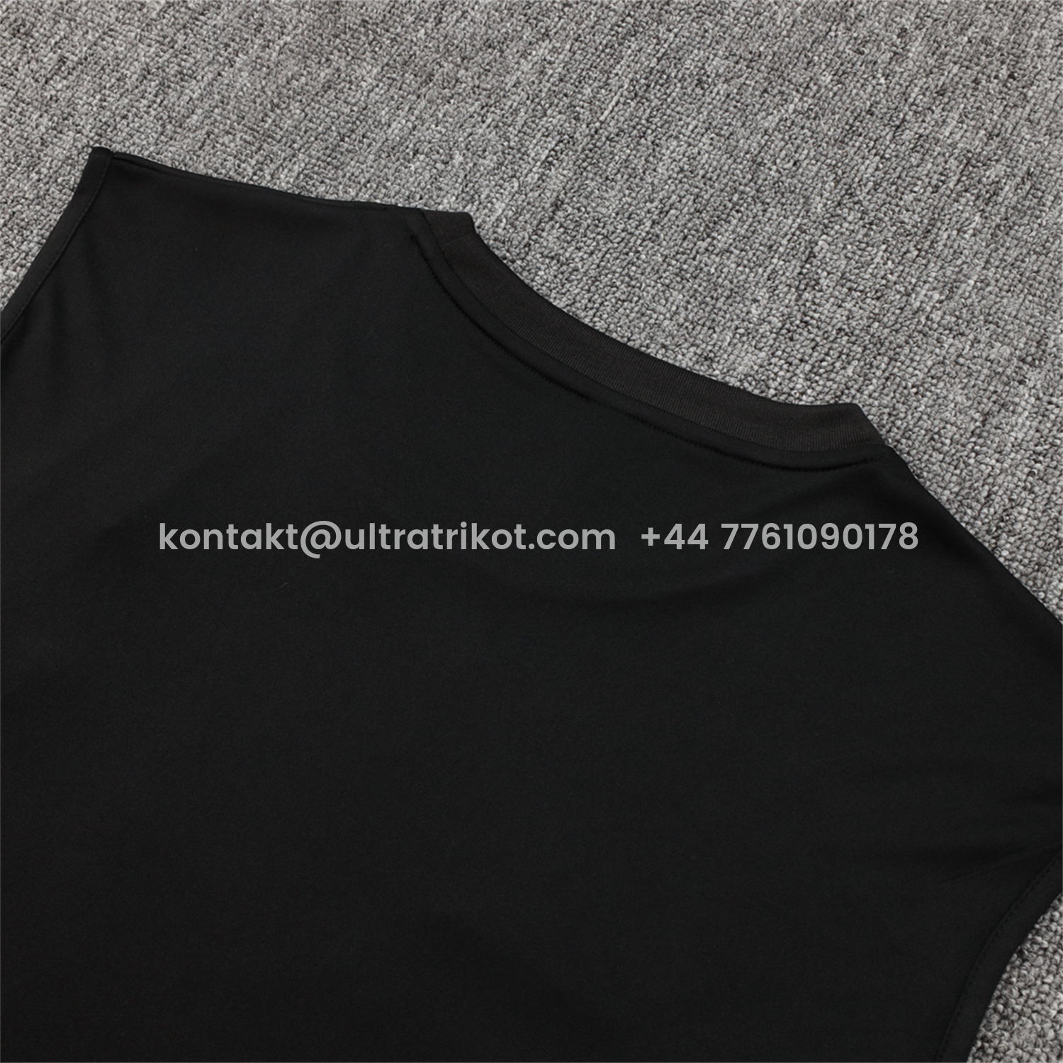 UltraTrikot-Liver.pool 25-26 Vest Training Set - Black Vest & Black Shorts