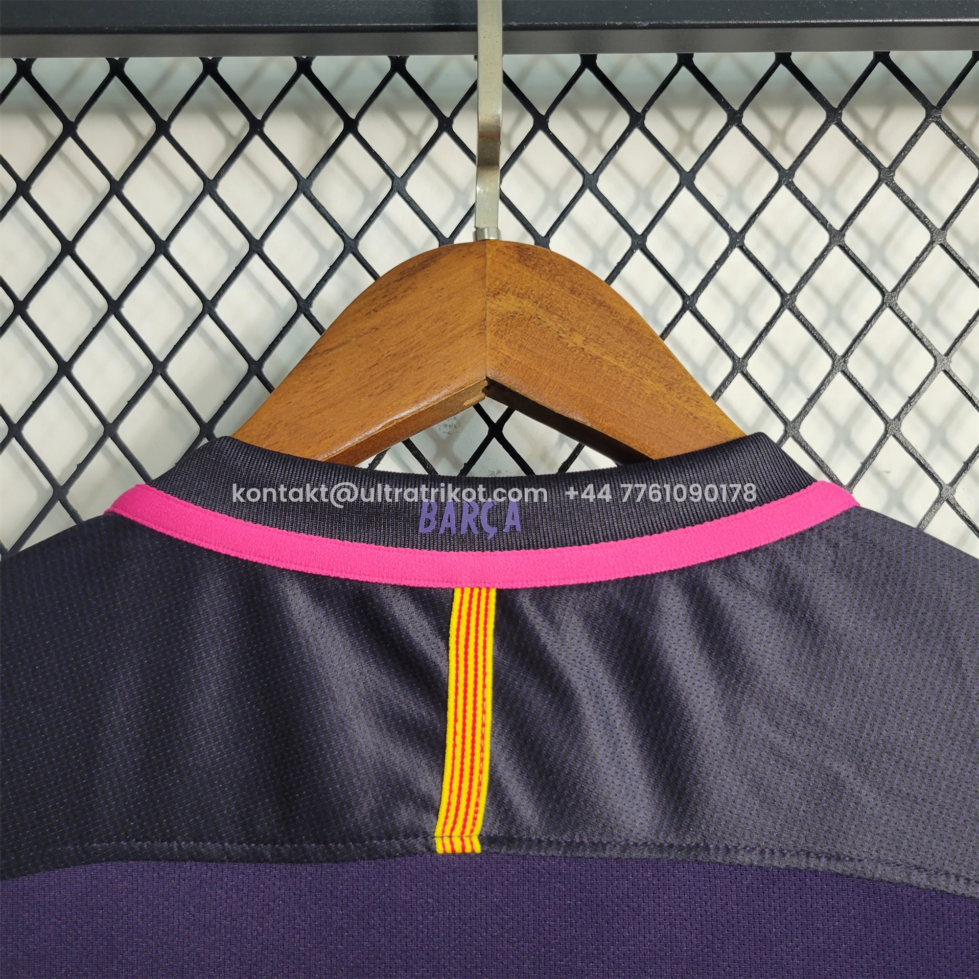 UltraTrikot-Retro Barcelona 16-17 Away Stadium Jersey