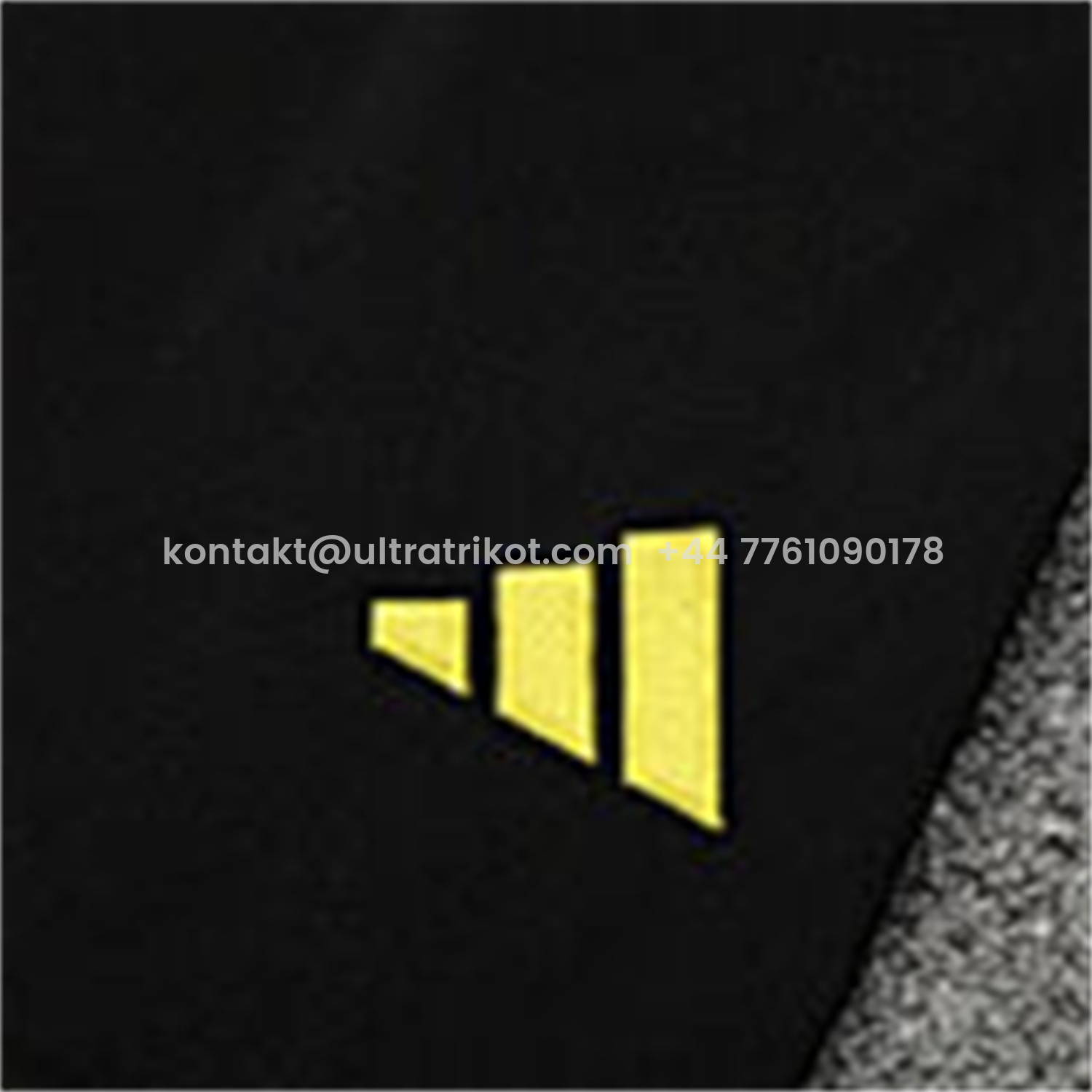 UltraTrikot-Manchester United 25-26 Short-Sleeve Training Set - Yellow Lines Black Top & Black Shorts
