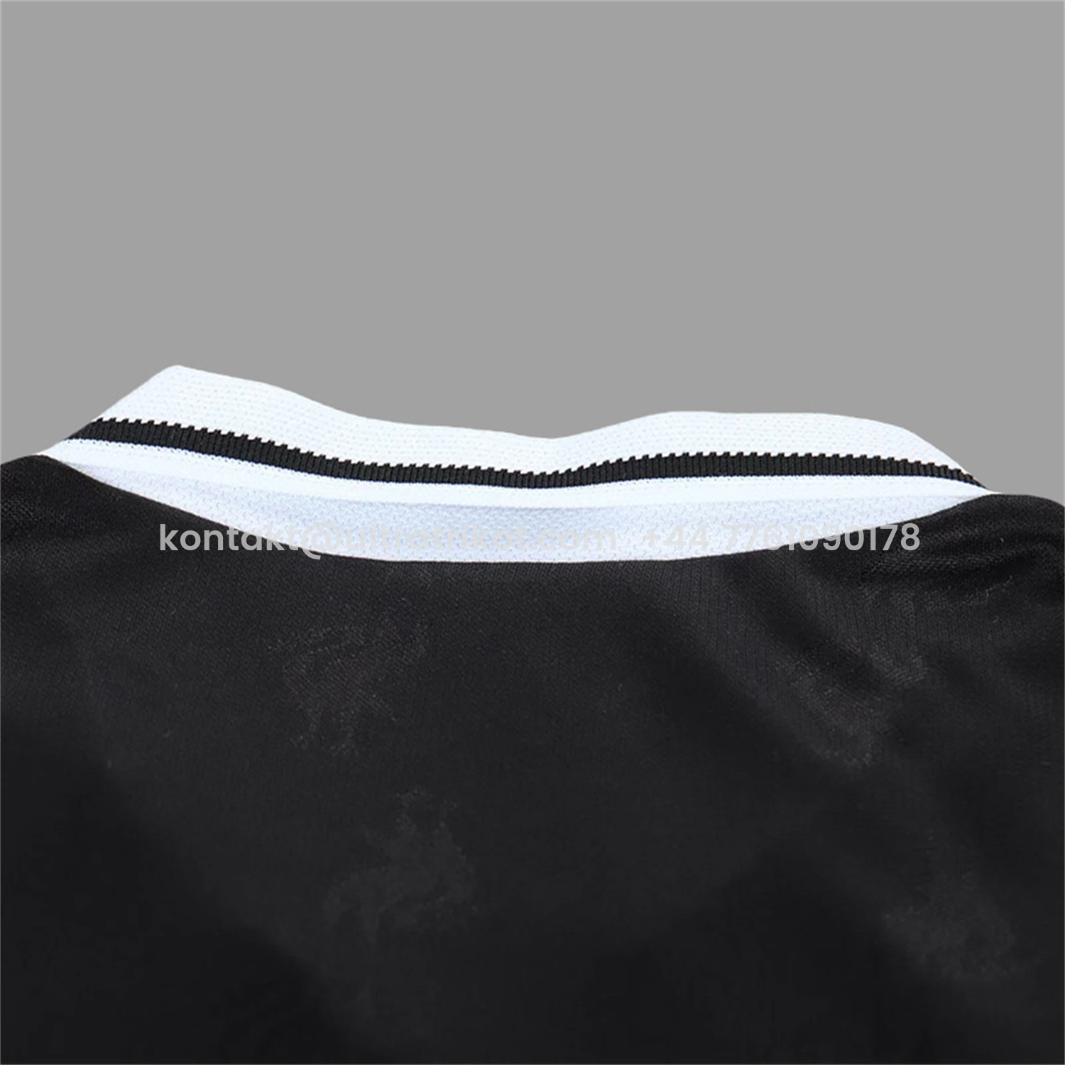 UltraTrikot-Retro Liver.pool 1996-97 Black Special Kids Kit