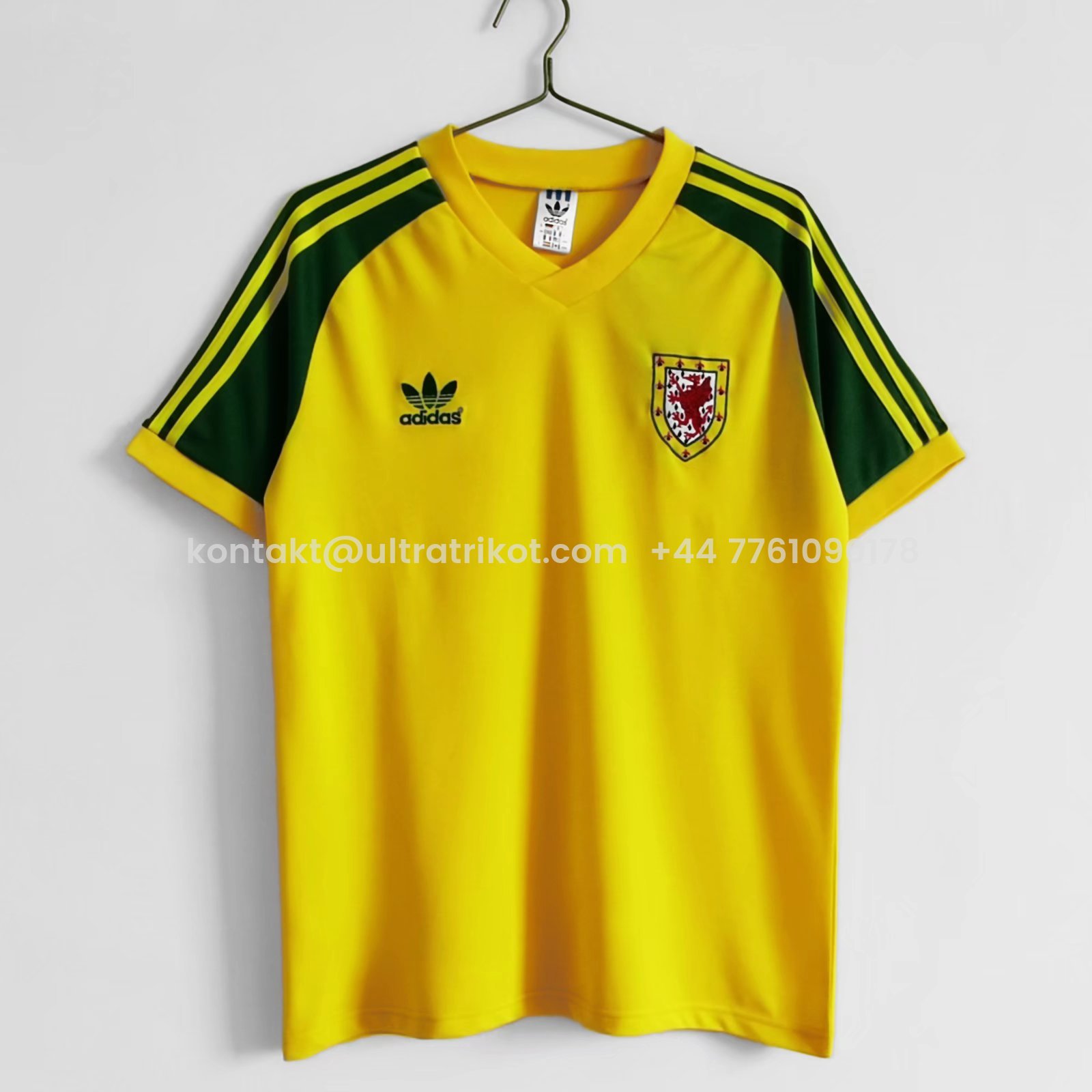 UltraTrikot-Retro Wales 1982 Away Stadium Jersey