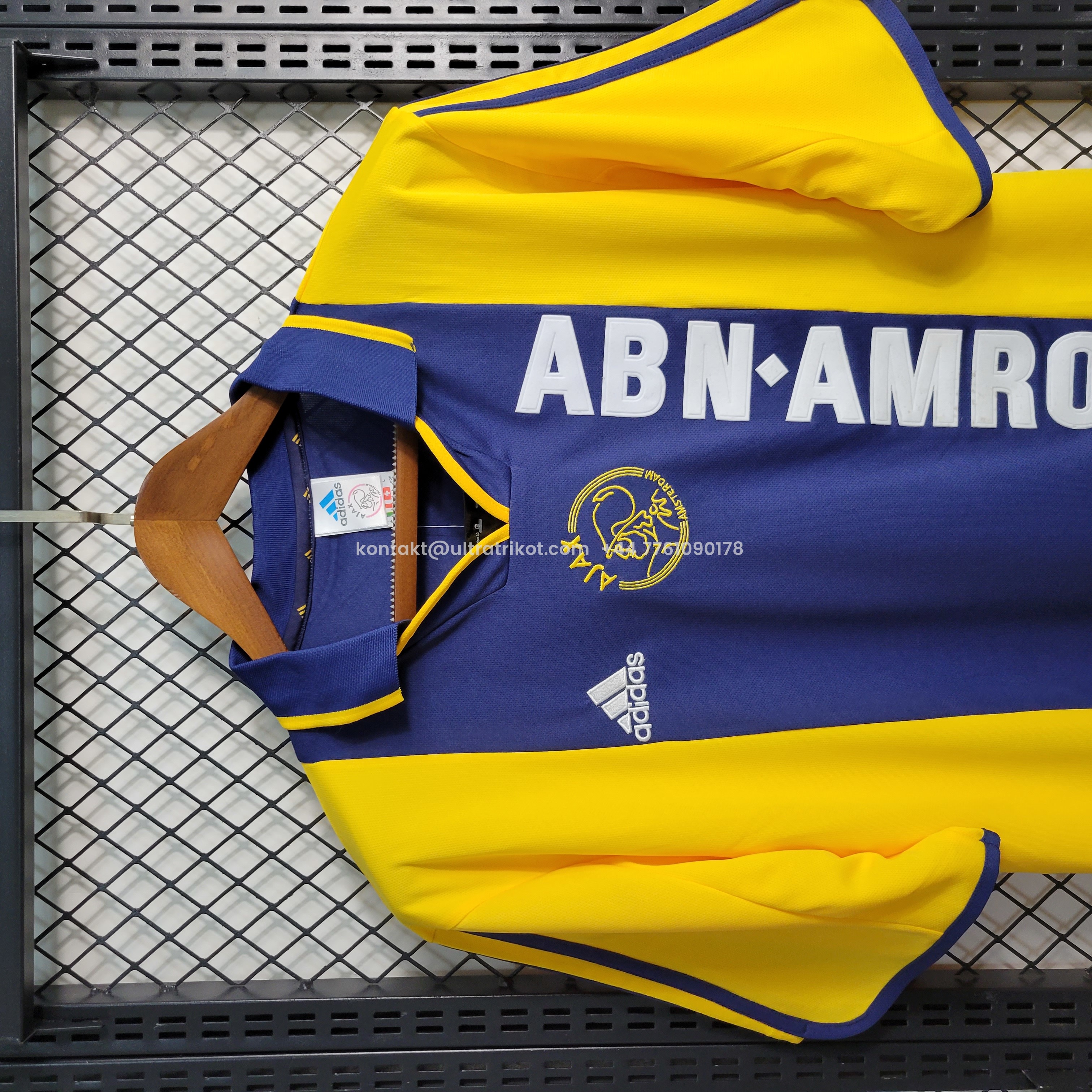 UltraTrikot-Retro Ajax 2000-01 Away Jersey