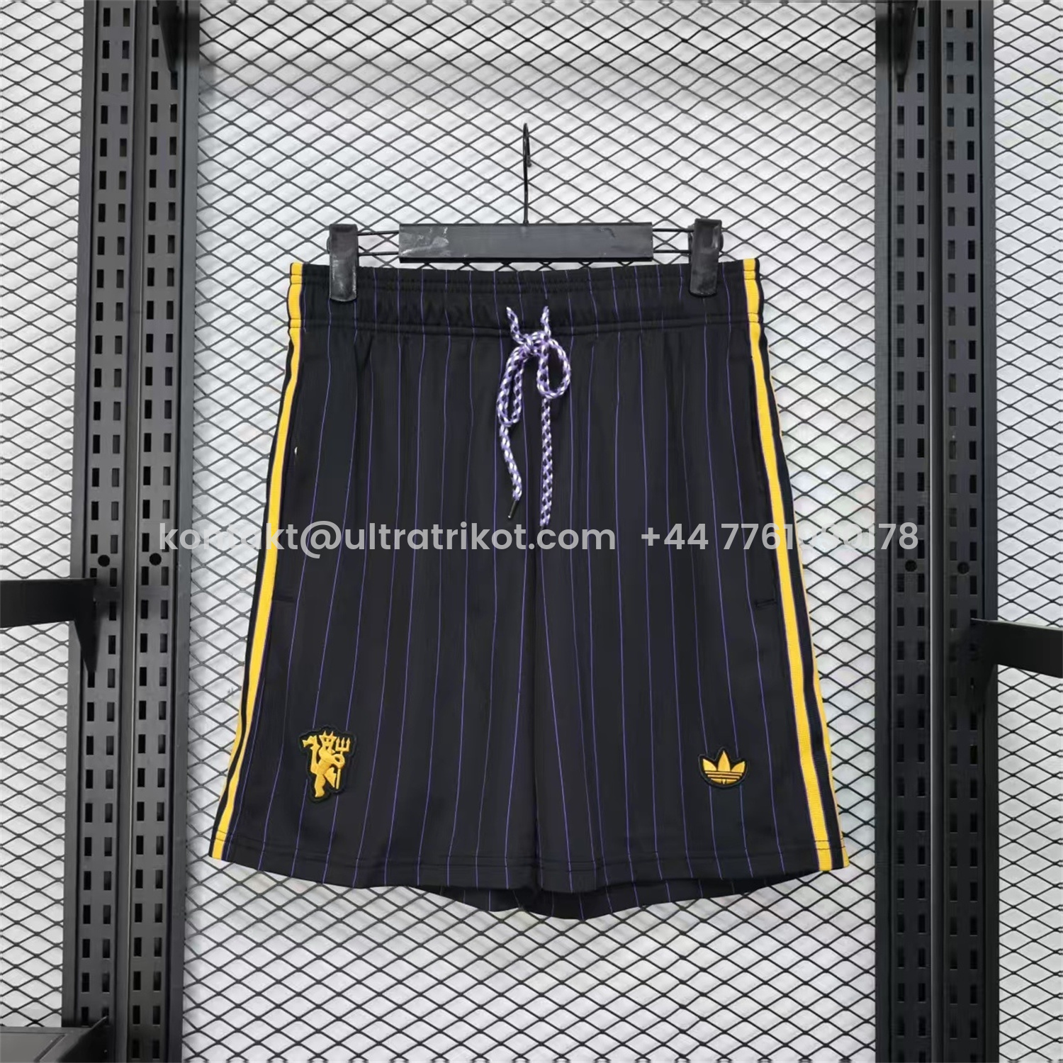 UltraTrikot-Manchester United 25-26 Trefoil Black Travel Shorts - Player Version